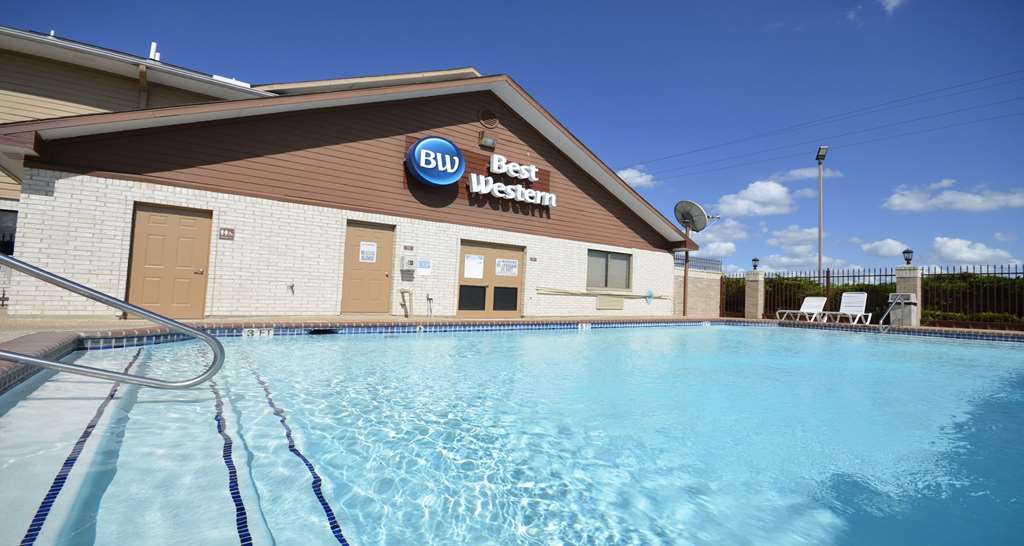 Days Inn by Wyndham Navasota