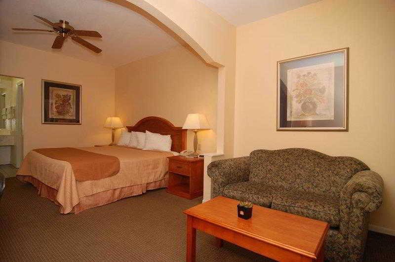 Days Inn by Wyndham Navasota