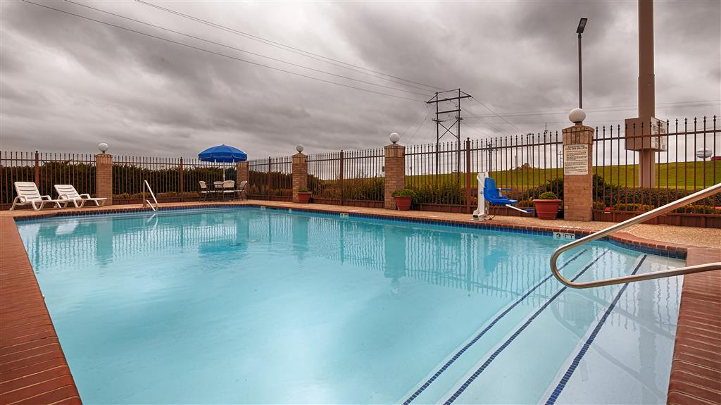 Days Inn by Wyndham Navasota