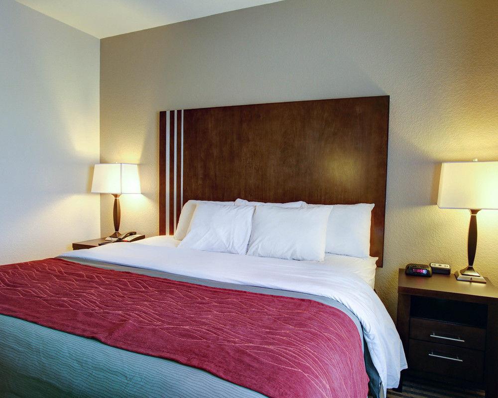 Comfort Inn & Suites
