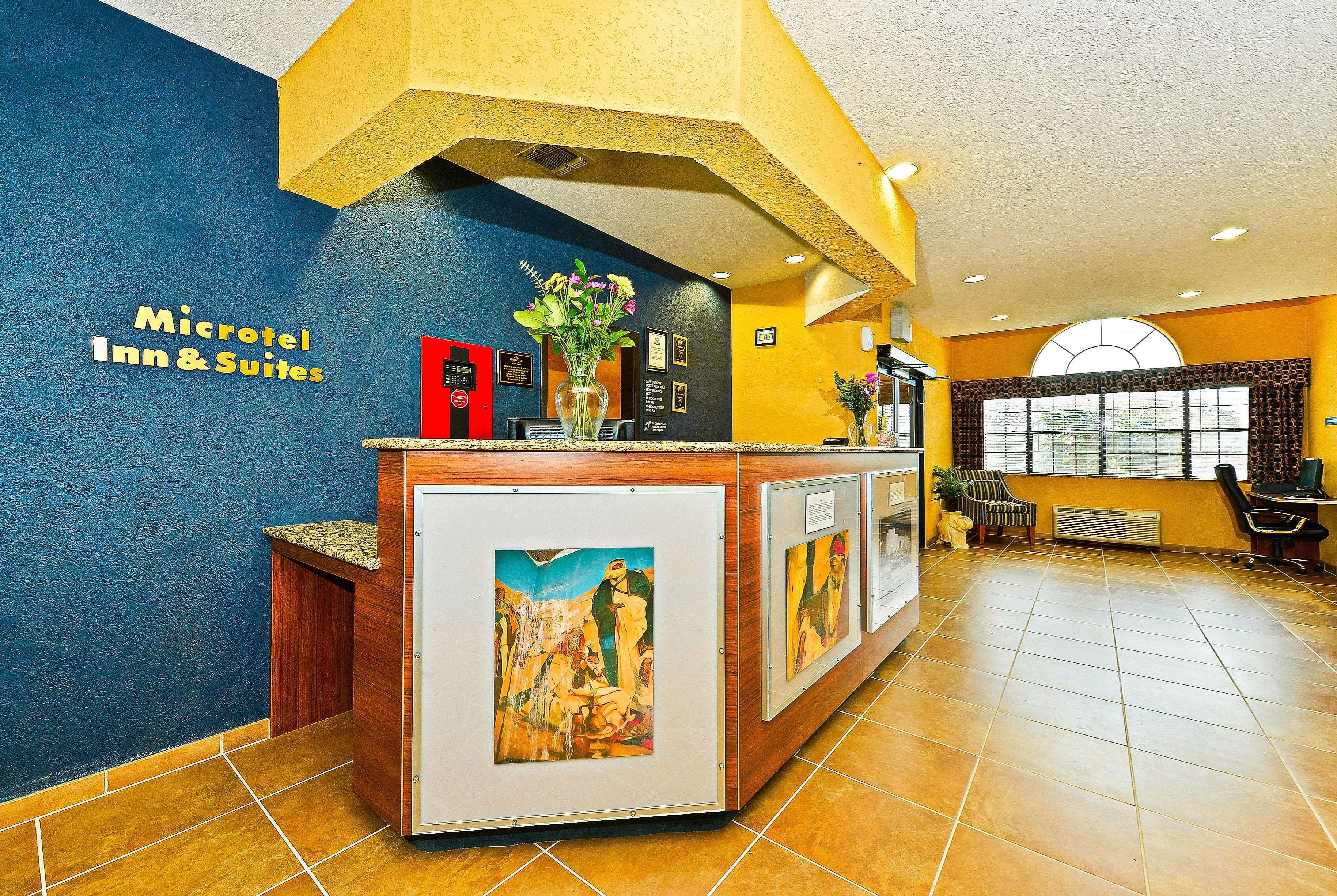 Microtel Inn & Suites by Wyndham New Braunfels