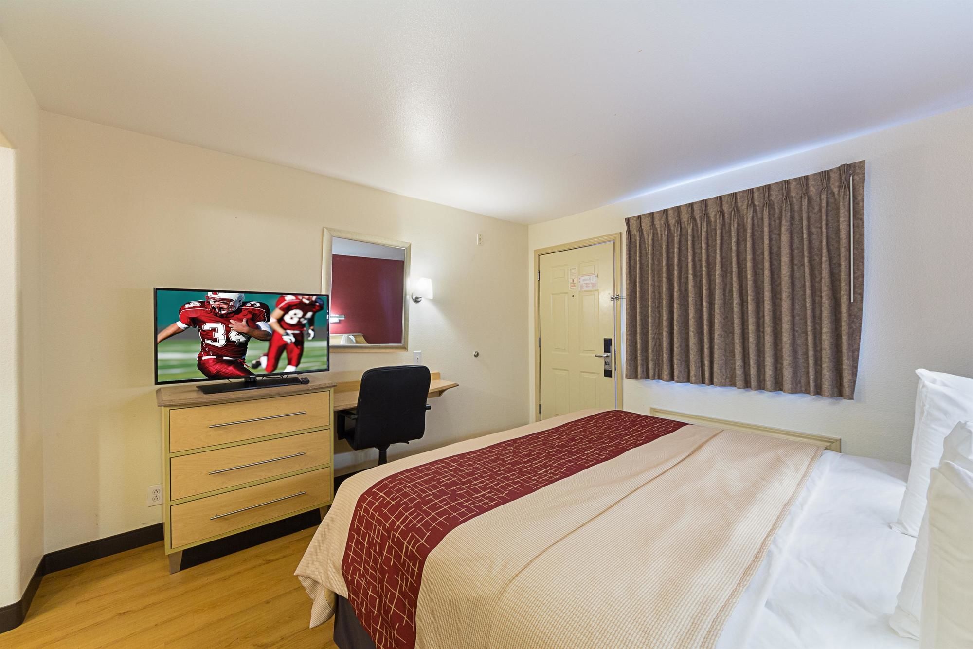 Super 8 by Wyndham New Braunfels I-35