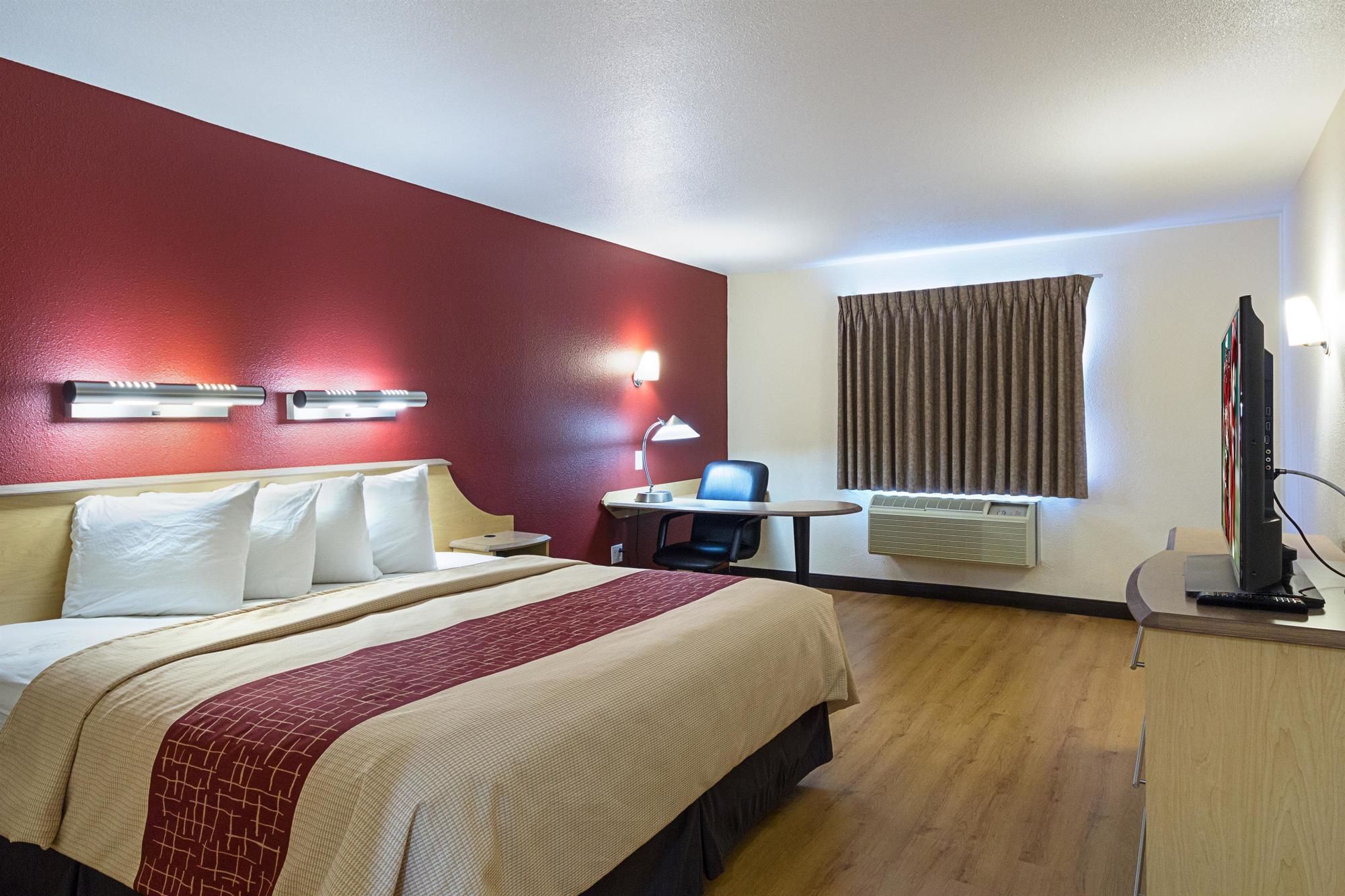 Super 8 by Wyndham New Braunfels I-35