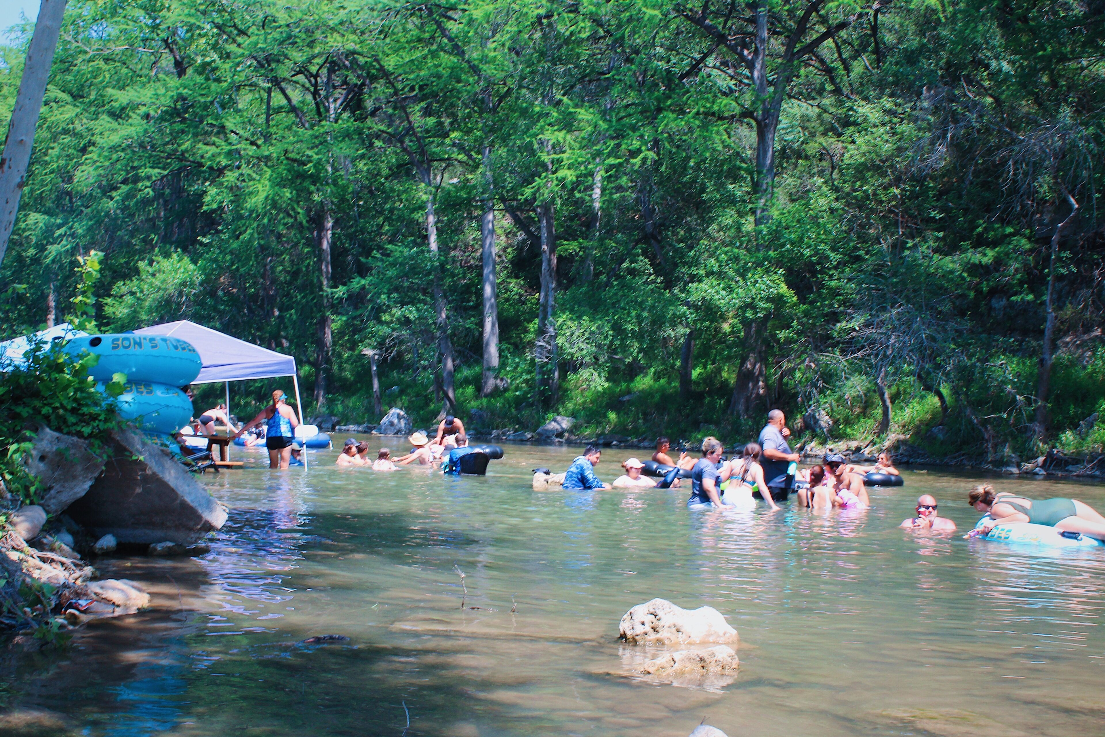 Son's Guadalupe Glamping
