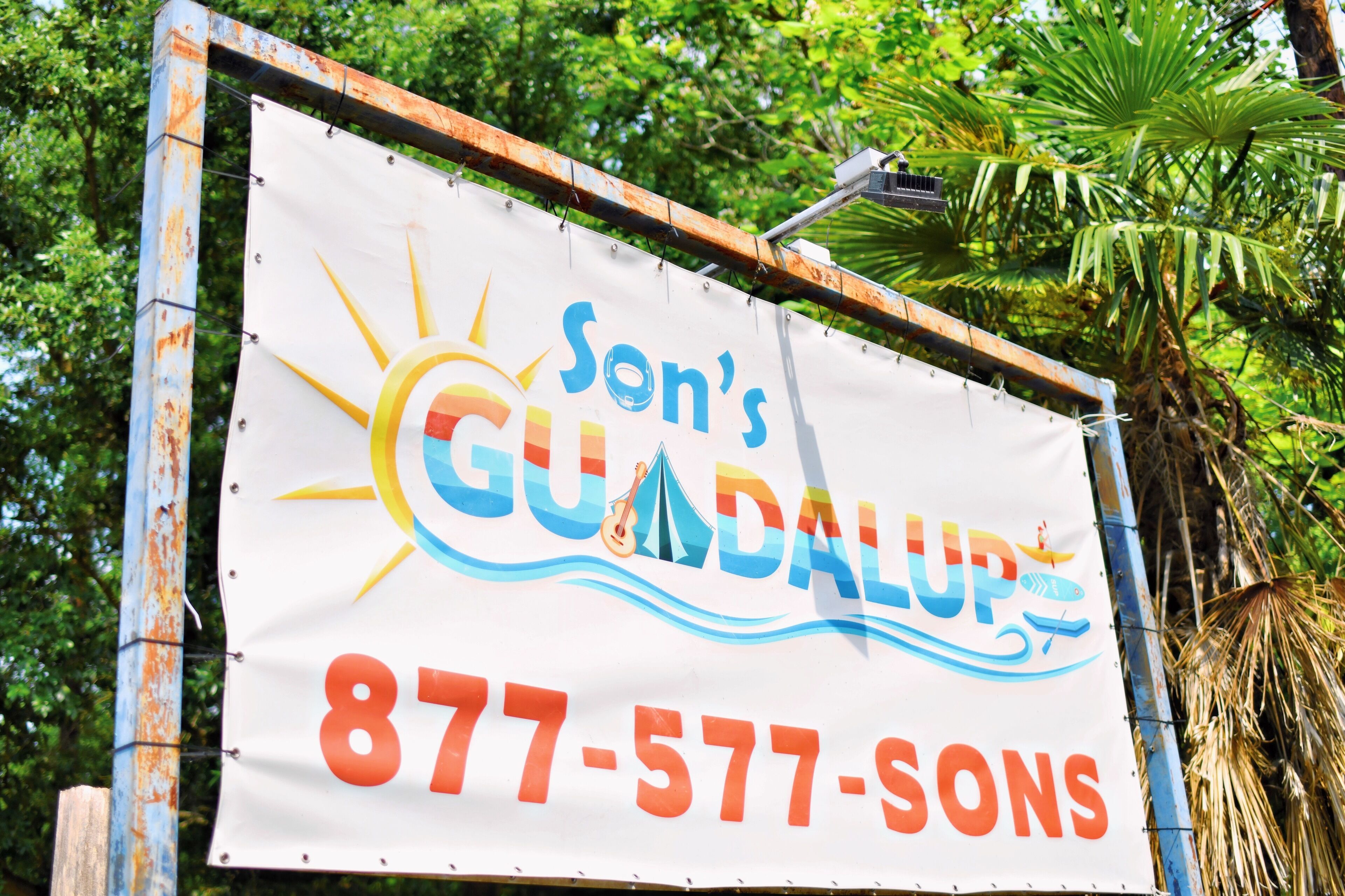 Son's Guadalupe Glamping