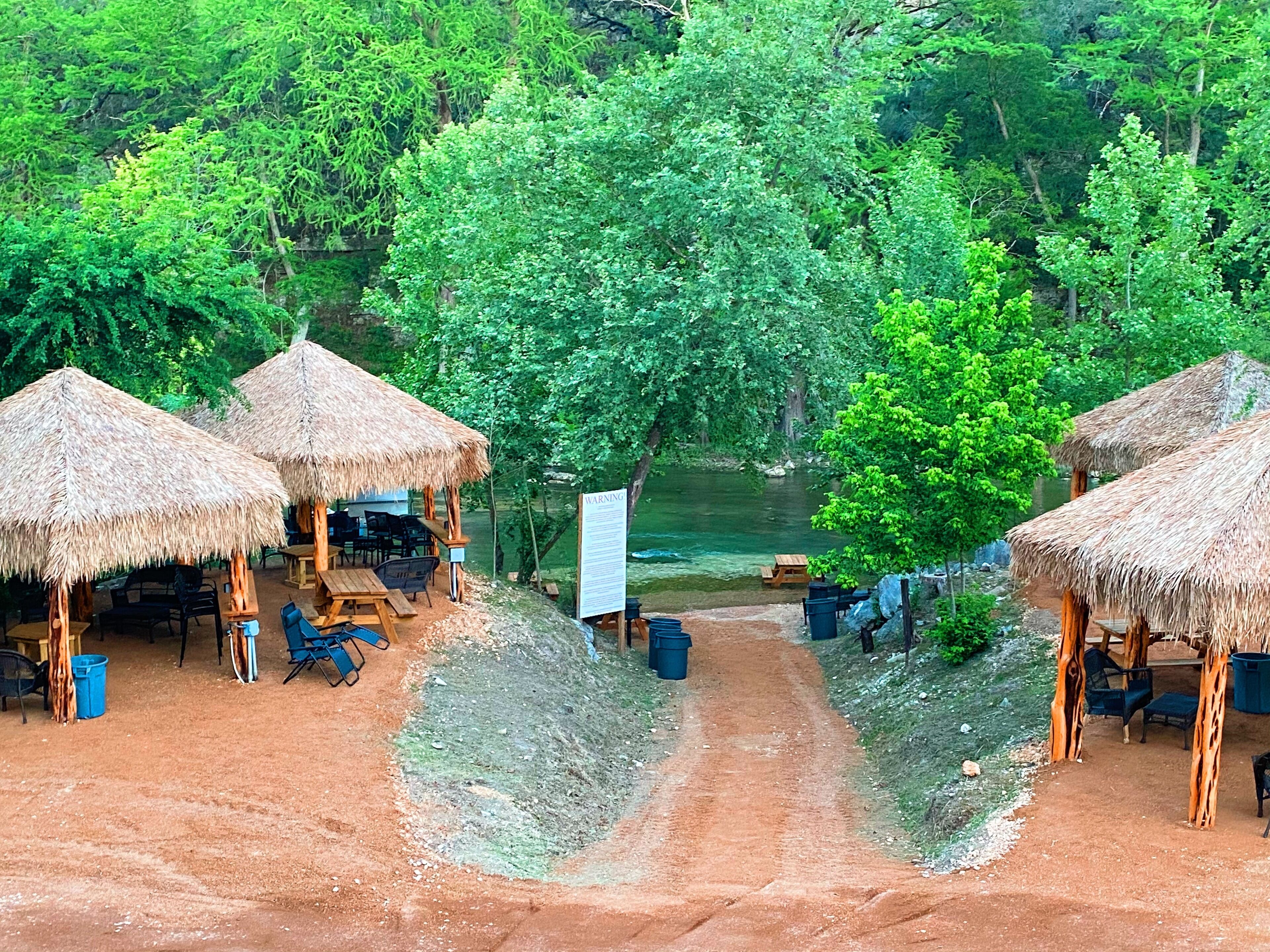 Son's Guadalupe Glamping