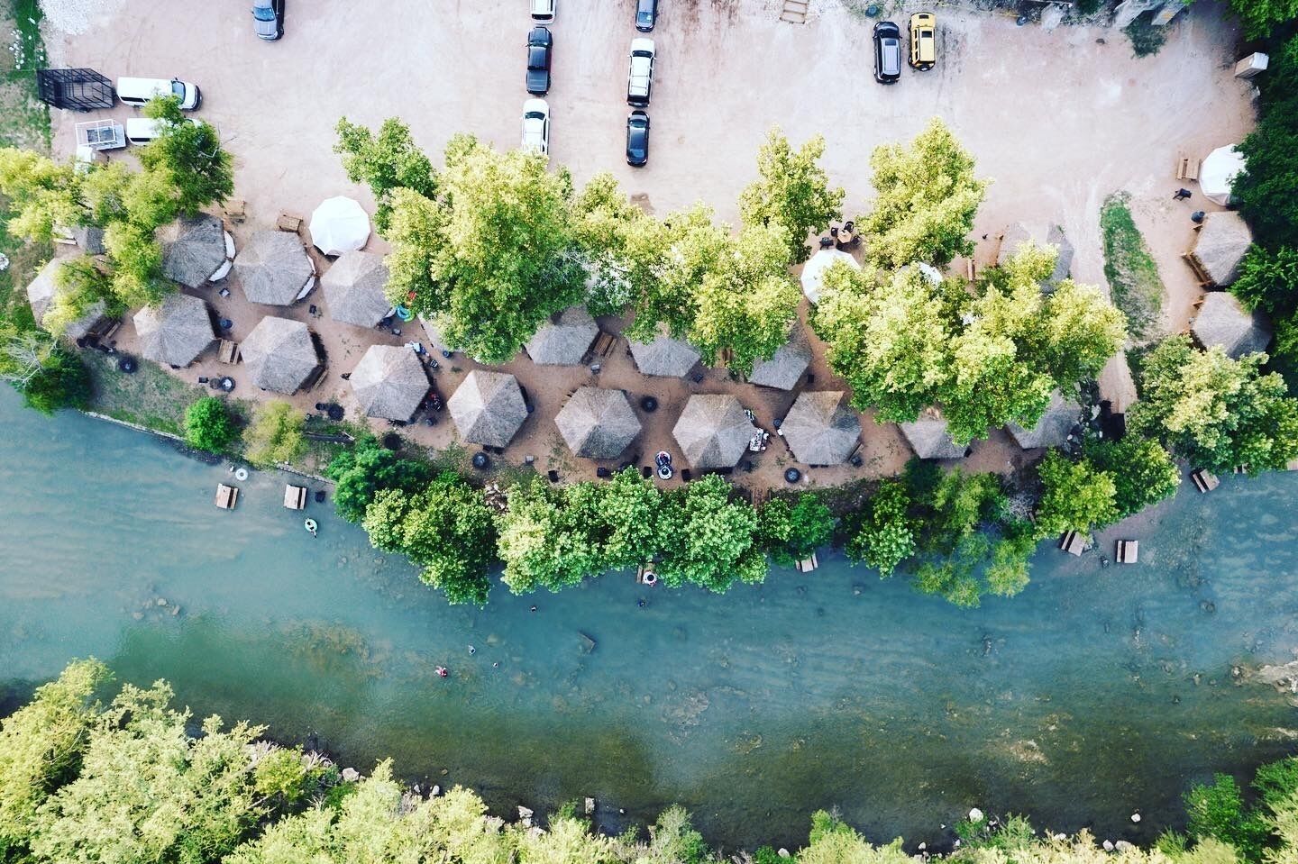 Son's Guadalupe Glamping