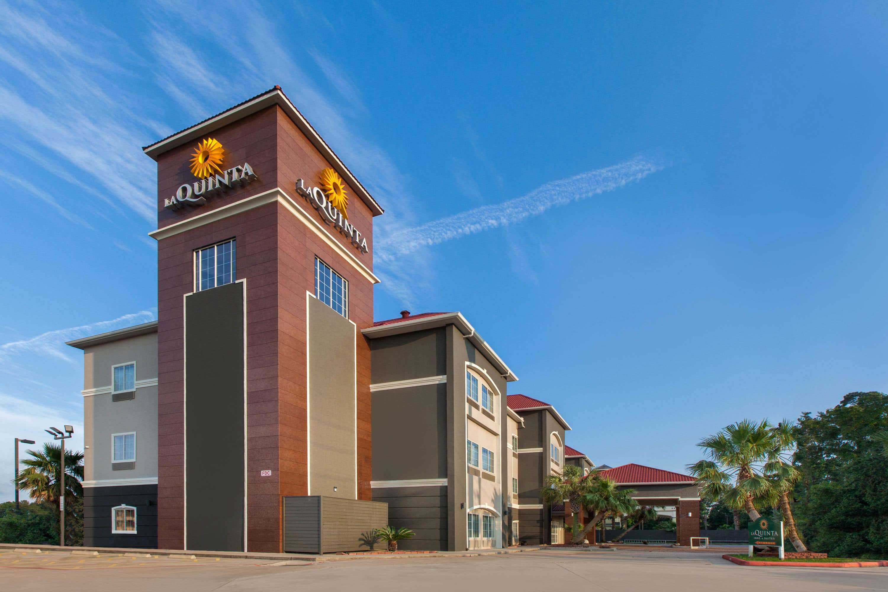La Quinta Inn & Suites by Wyndham Houston New Caney