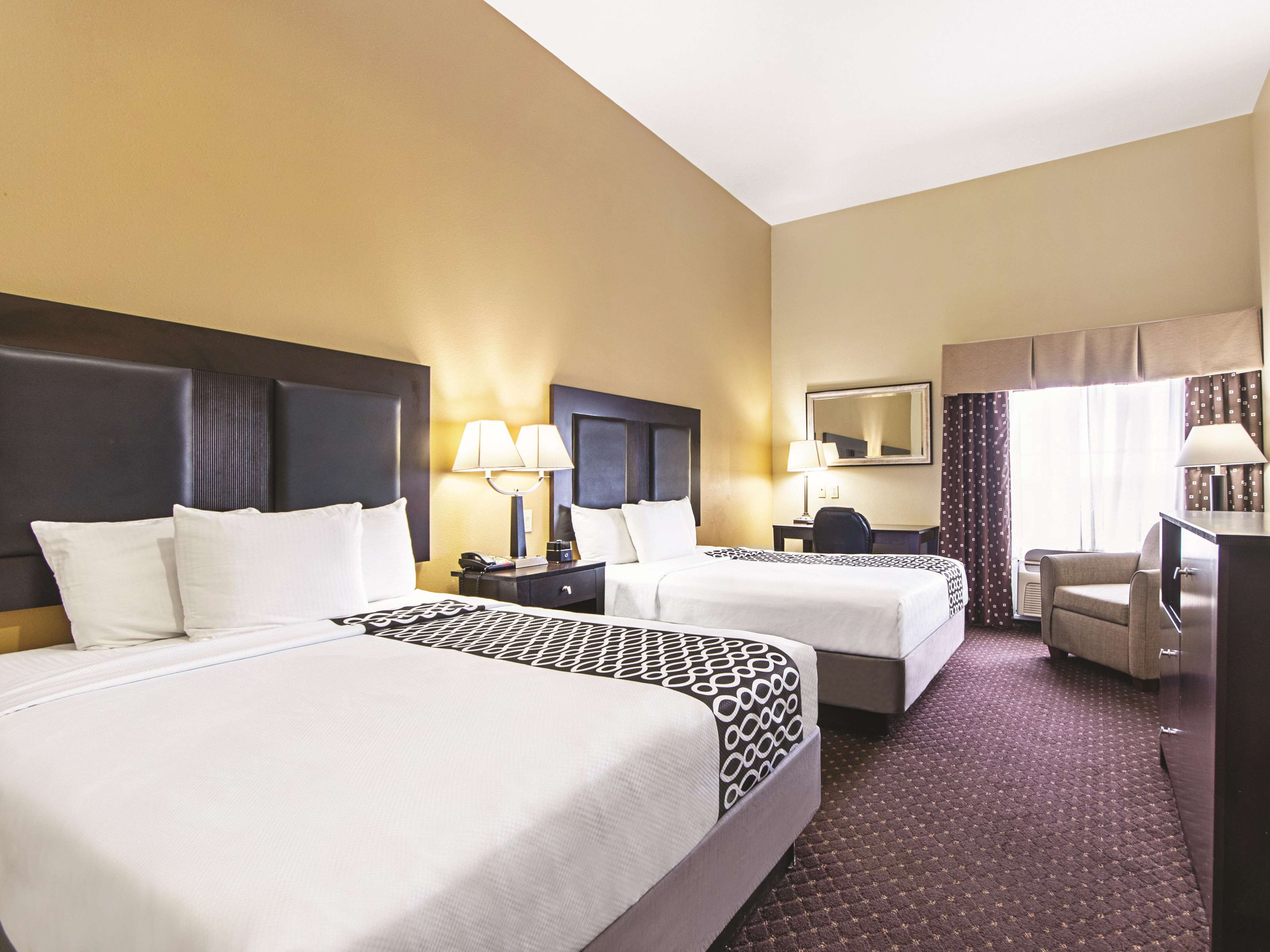 La Quinta Inn & Suites by Wyndham Houston New Caney