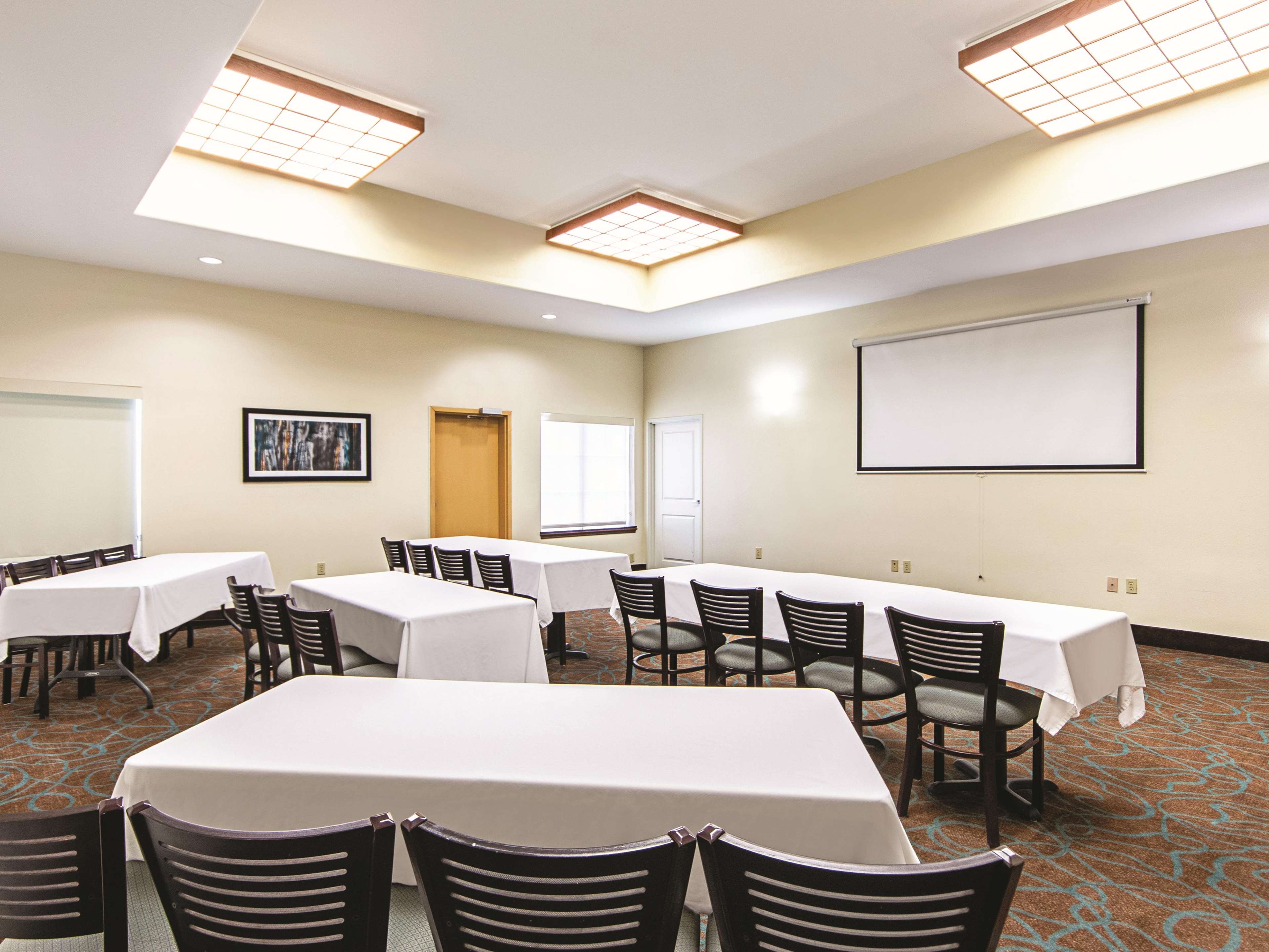 La Quinta Inn & Suites by Wyndham Houston New Caney