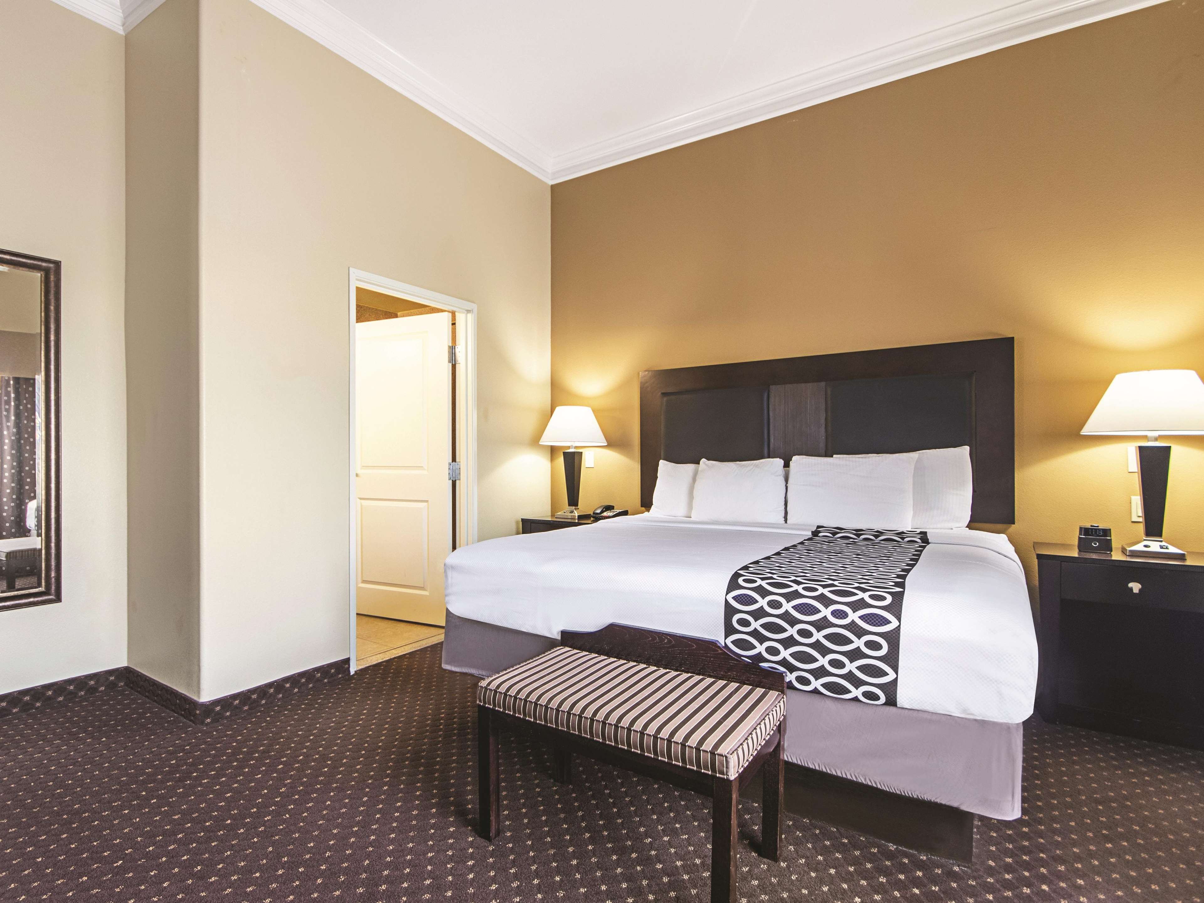 La Quinta Inn & Suites by Wyndham Houston New Caney