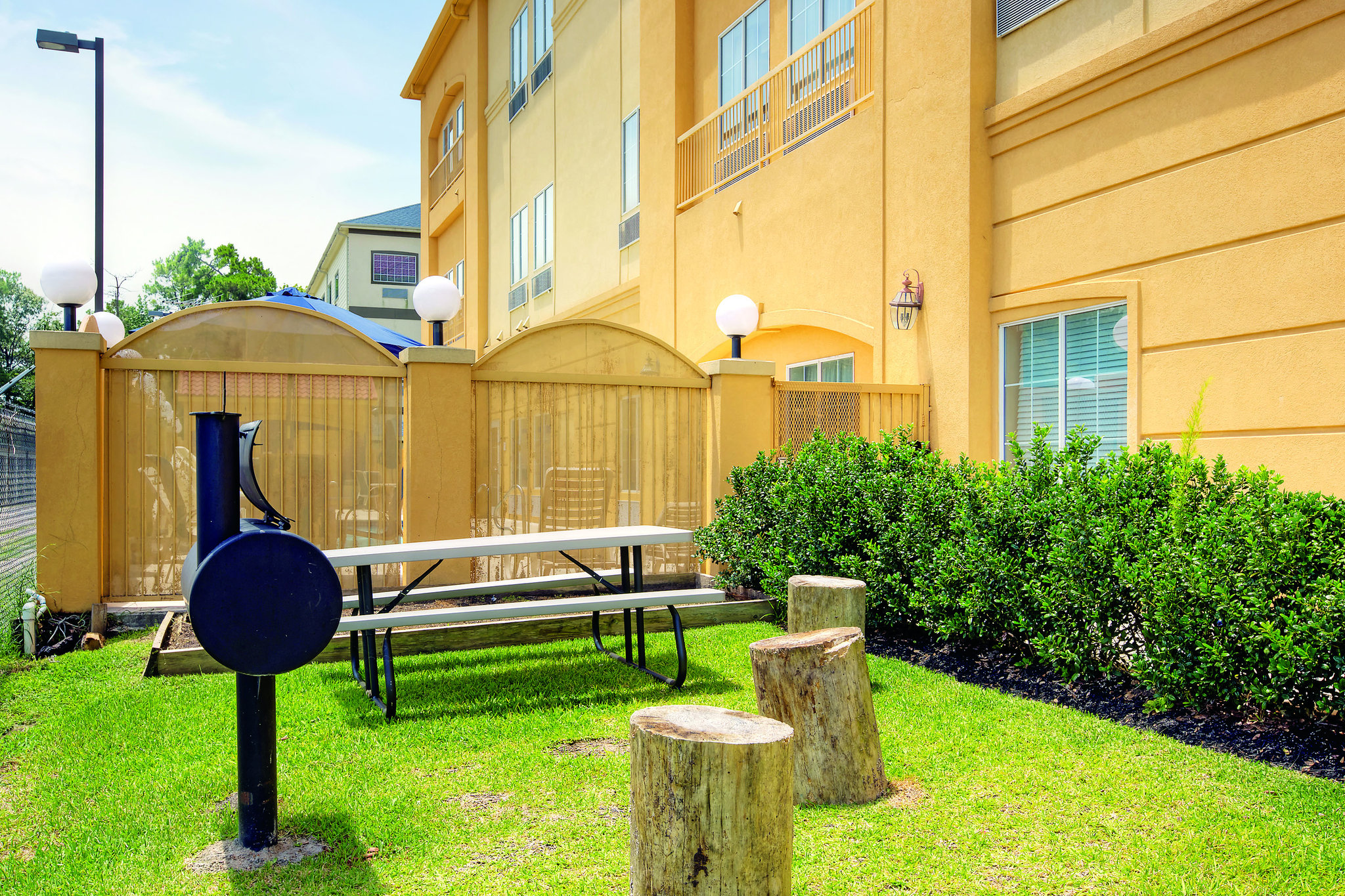 La Quinta Inn & Suites by Wyndham Houston New Caney