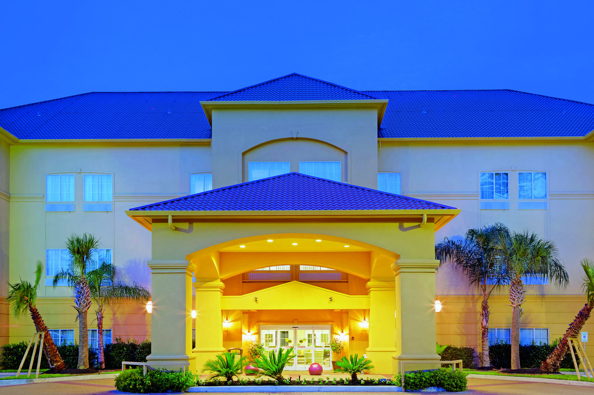 La Quinta Inn & Suites by Wyndham Houston New Caney