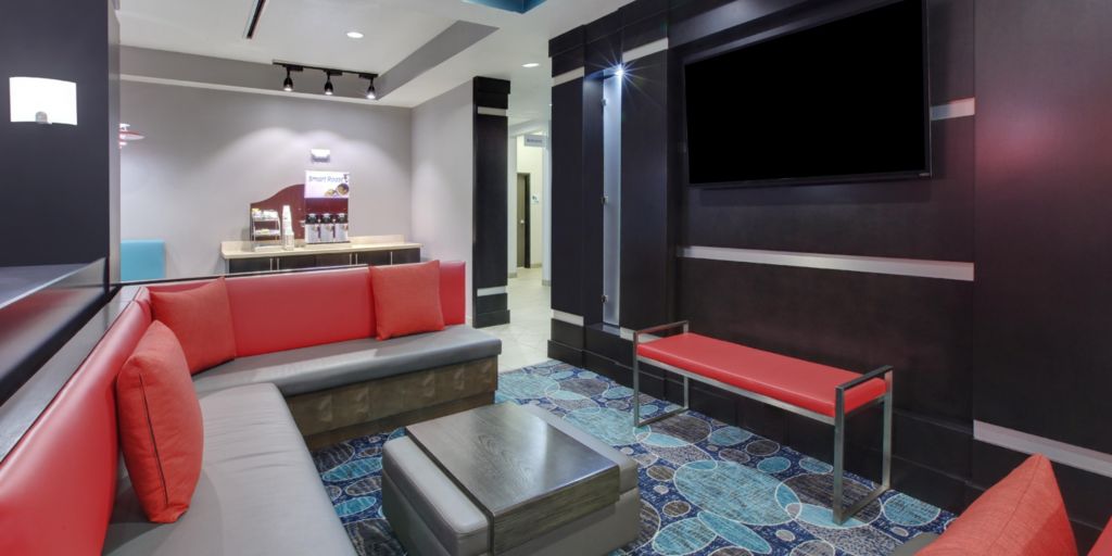 Holiday Inn Express & Suites Fort Worth North - Northlake