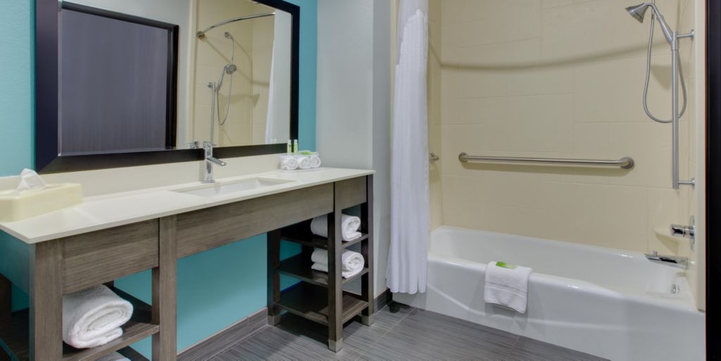 Holiday Inn Express & Suites Fort Worth North - Northlake