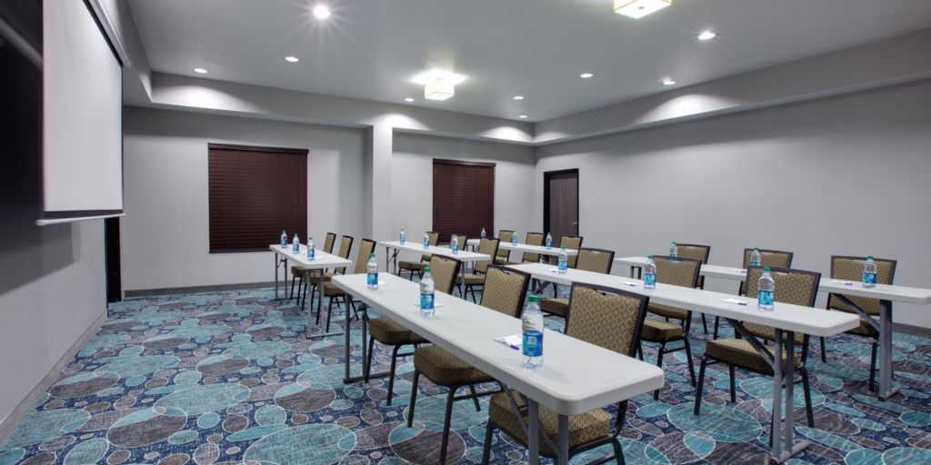 Holiday Inn Express & Suites Fort Worth North - Northlake