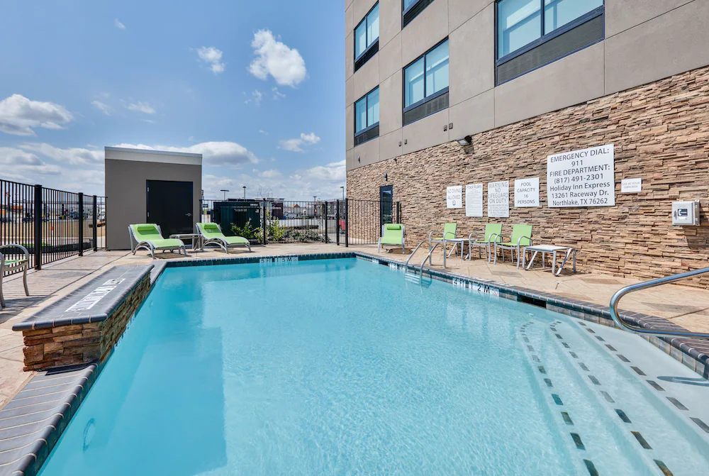 Holiday Inn Express & Suites Fort Worth North - Northlake