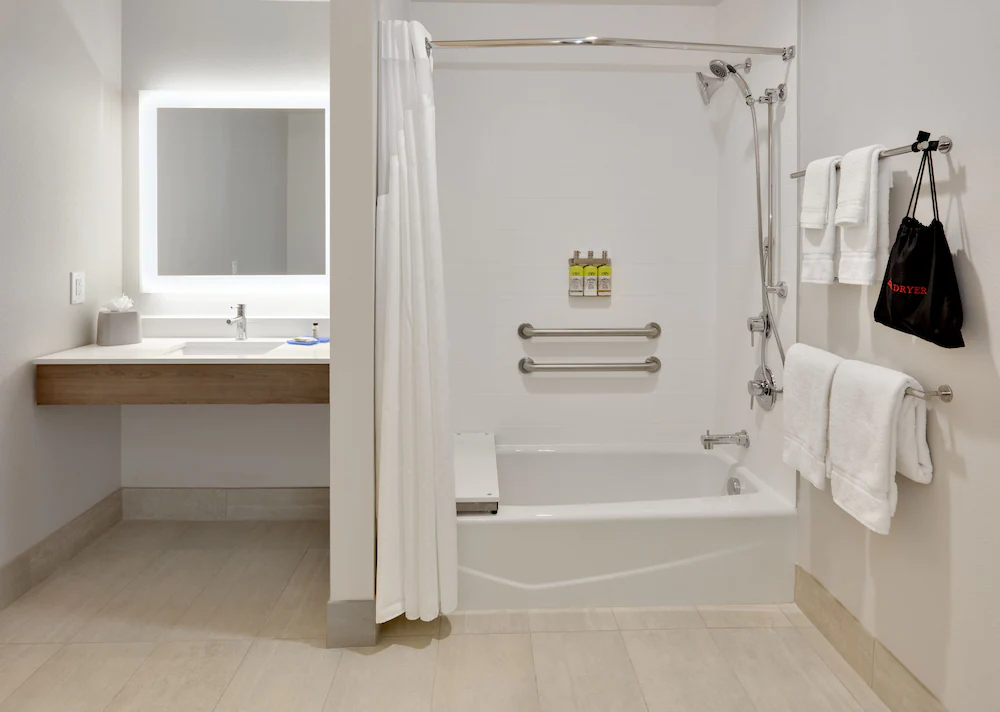 Holiday Inn Express & Suites Fort Worth North - Northlake