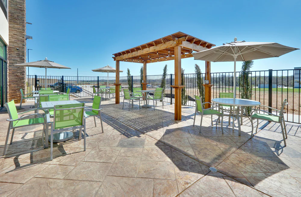 Holiday Inn Express & Suites Fort Worth North - Northlake