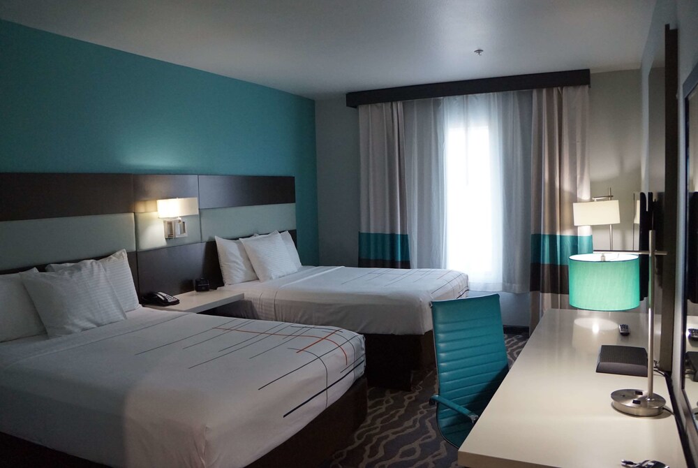 La Quinta Inn & Suites by Wyndham Northlake Fort Worth