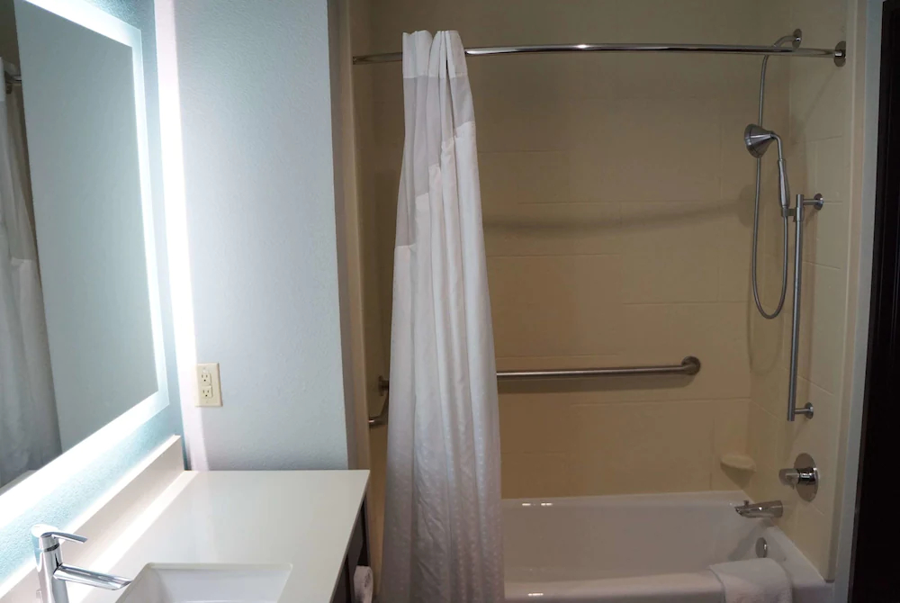 La Quinta Inn & Suites by Wyndham Northlake Fort Worth