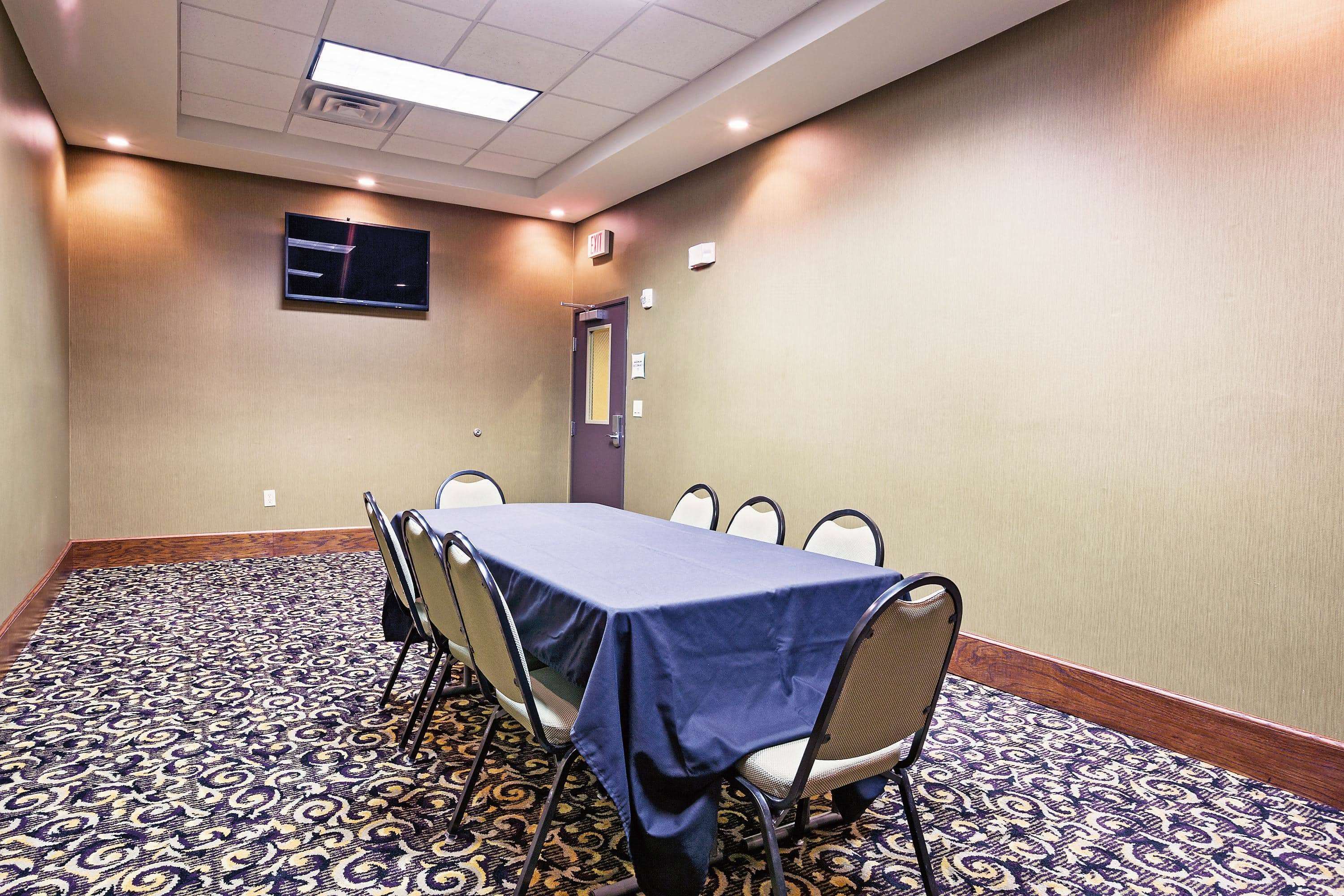 La Quinta Inn & Suites by Wyndham Fort Worth NE Mall