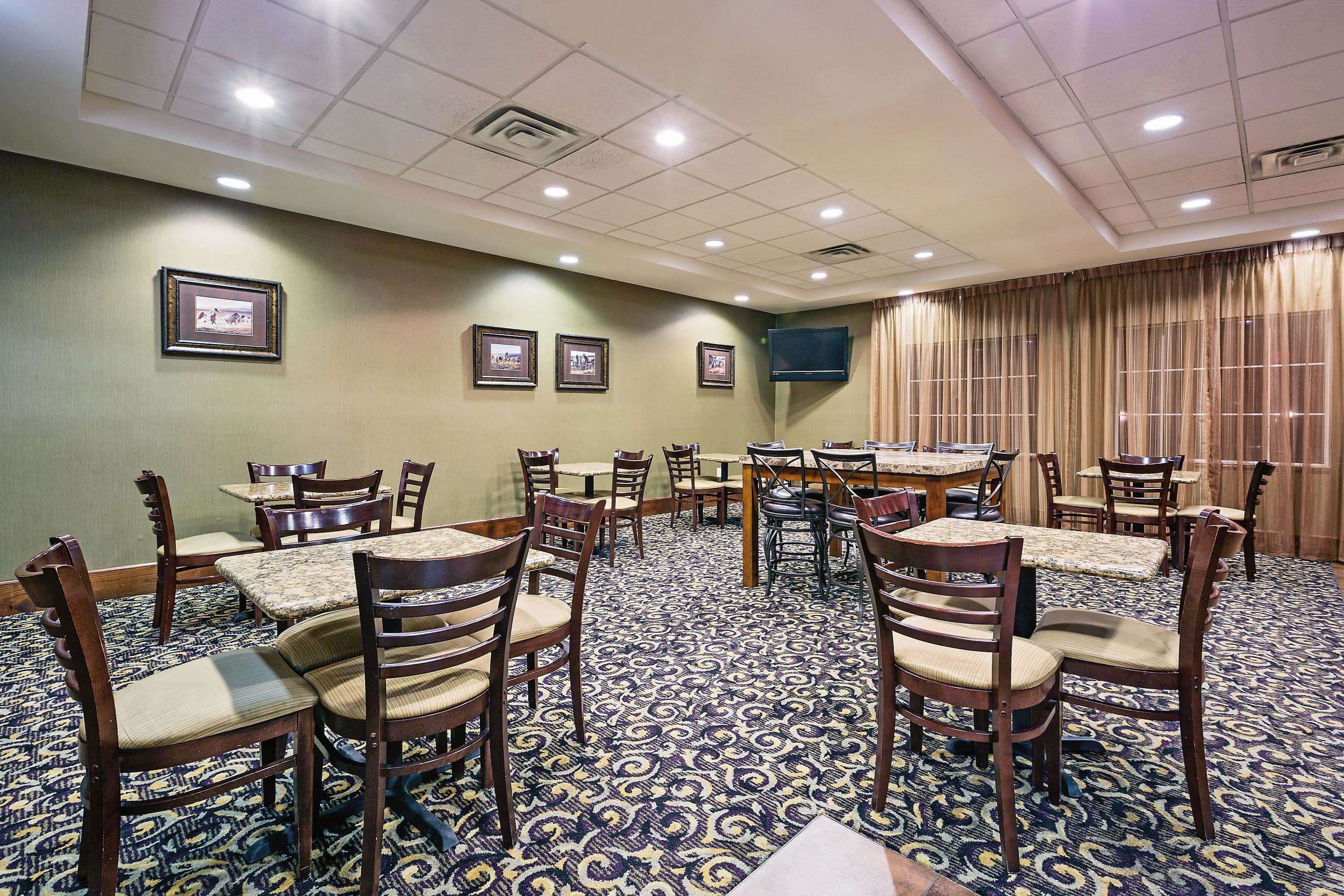 La Quinta Inn & Suites by Wyndham Fort Worth NE Mall