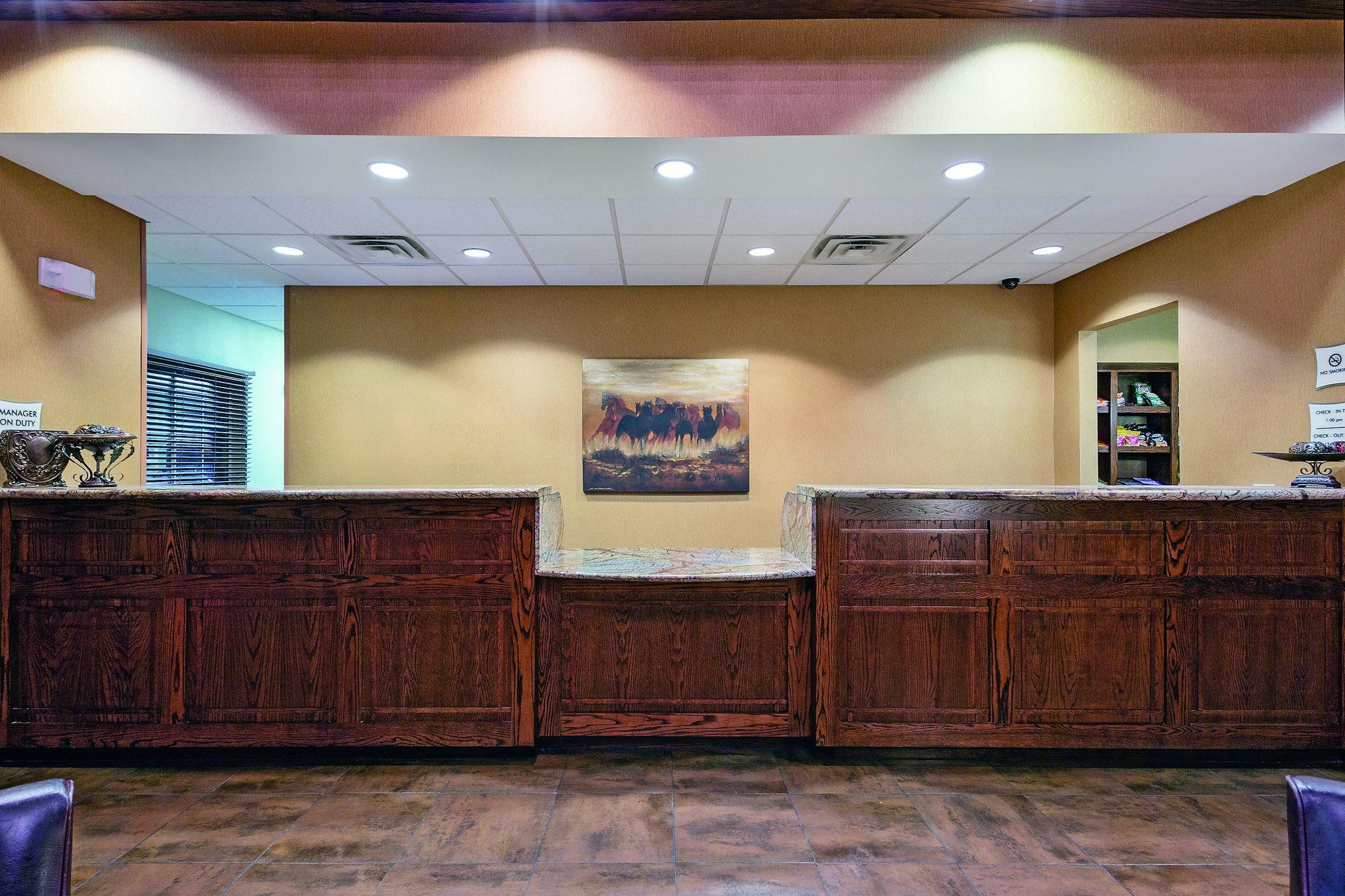 La Quinta Inn & Suites by Wyndham Fort Worth NE Mall