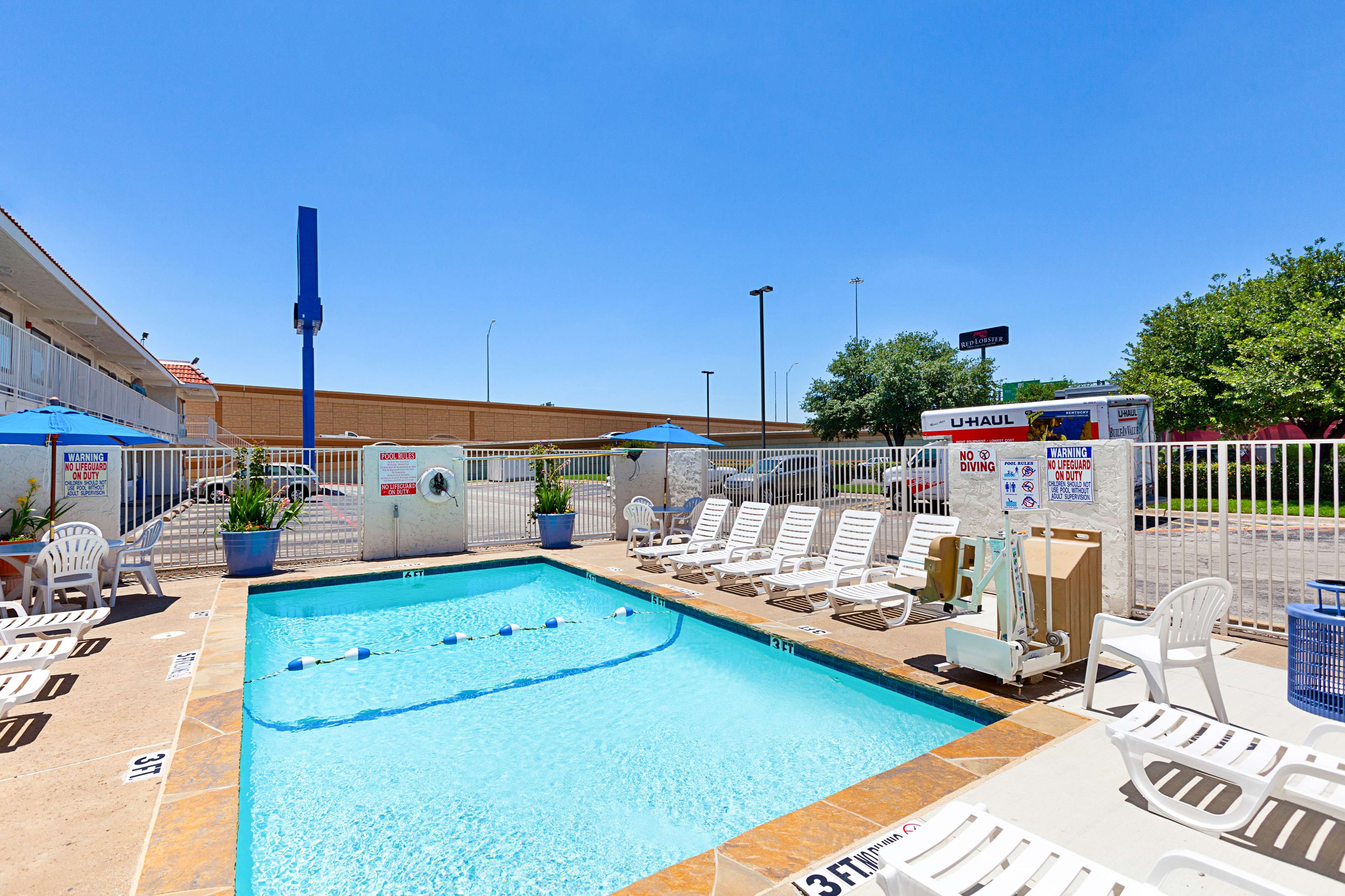 Red Oak Inn