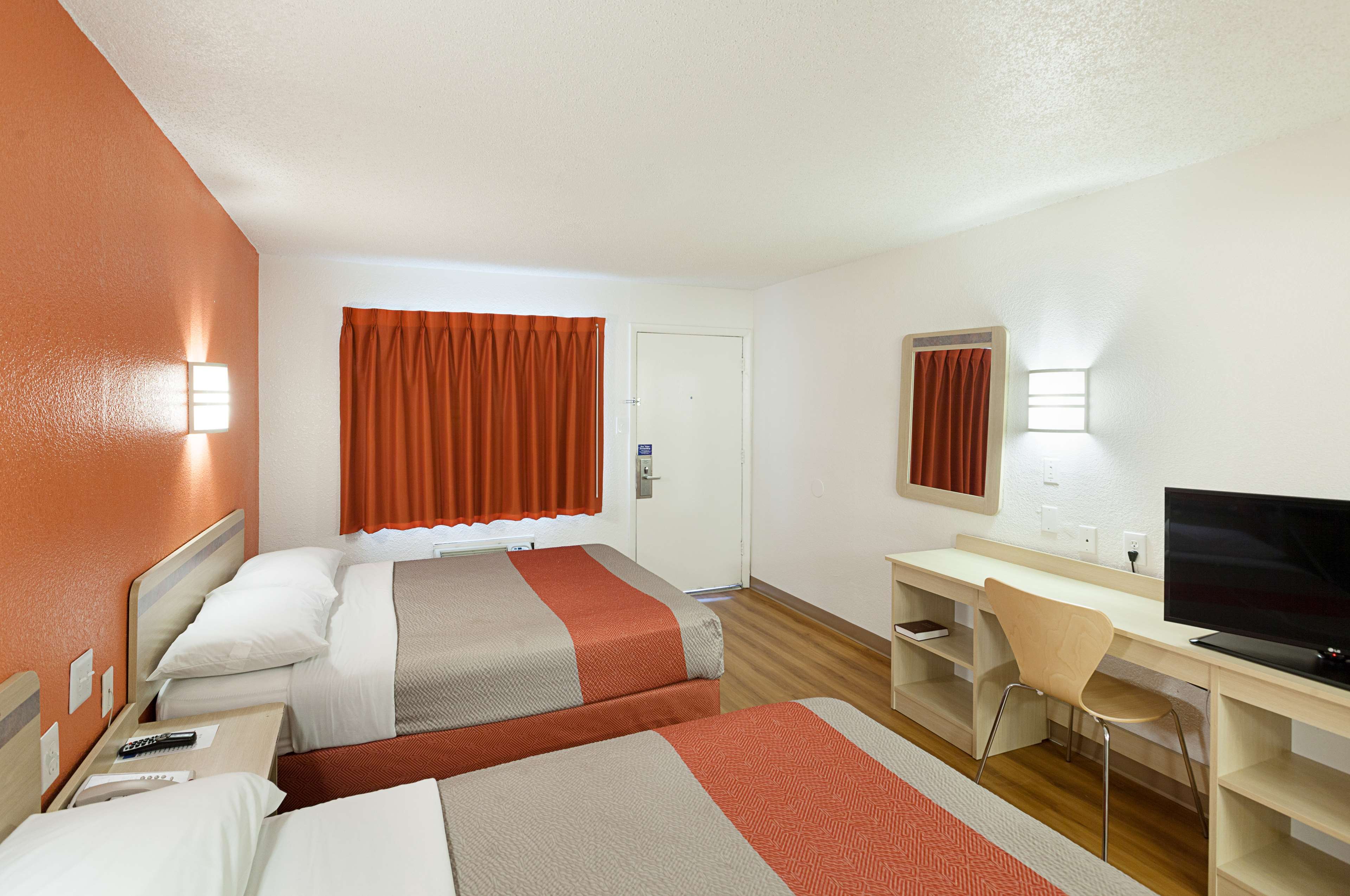 Red Oak Inn