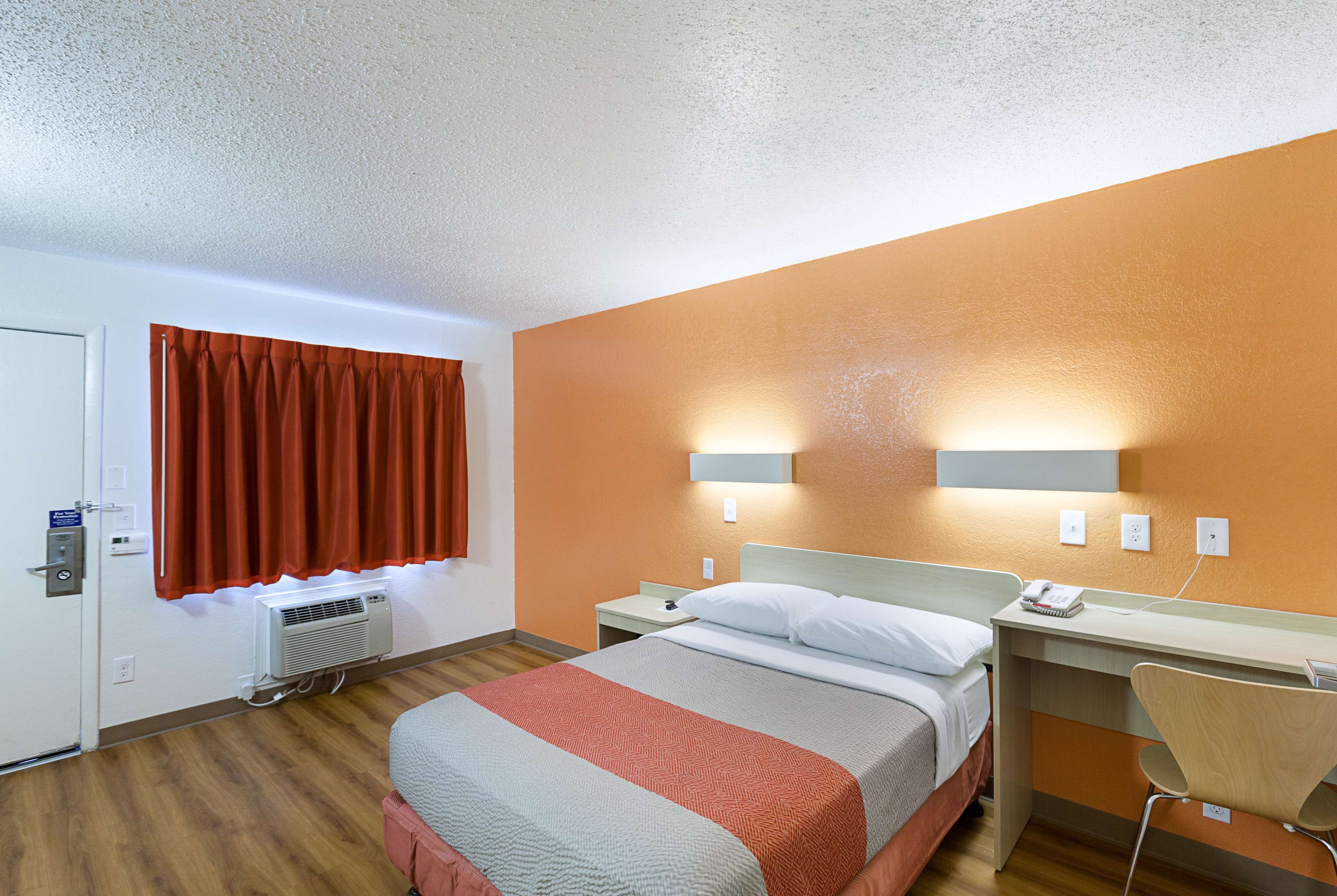 Red Oak Inn