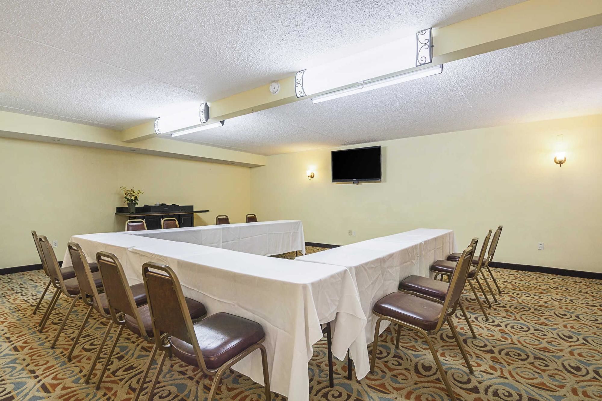 Studio 6 Suites North Richland Hills