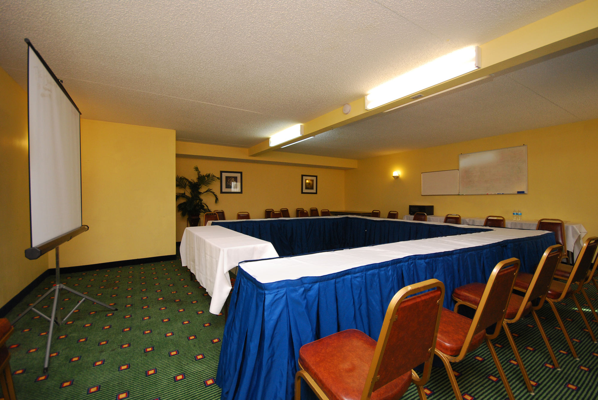 Studio 6 Suites North Richland Hills