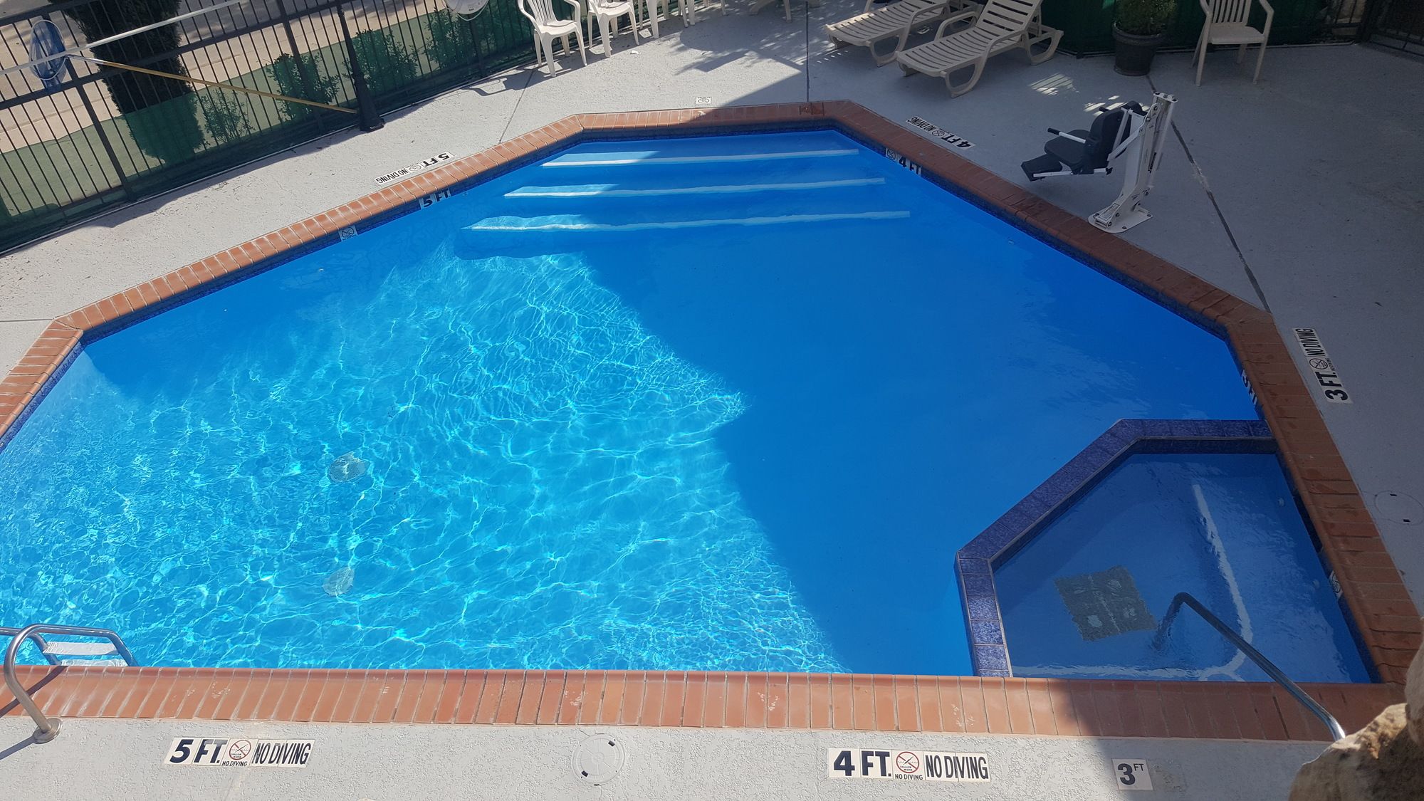 Studio 6 Suites North Richland Hills