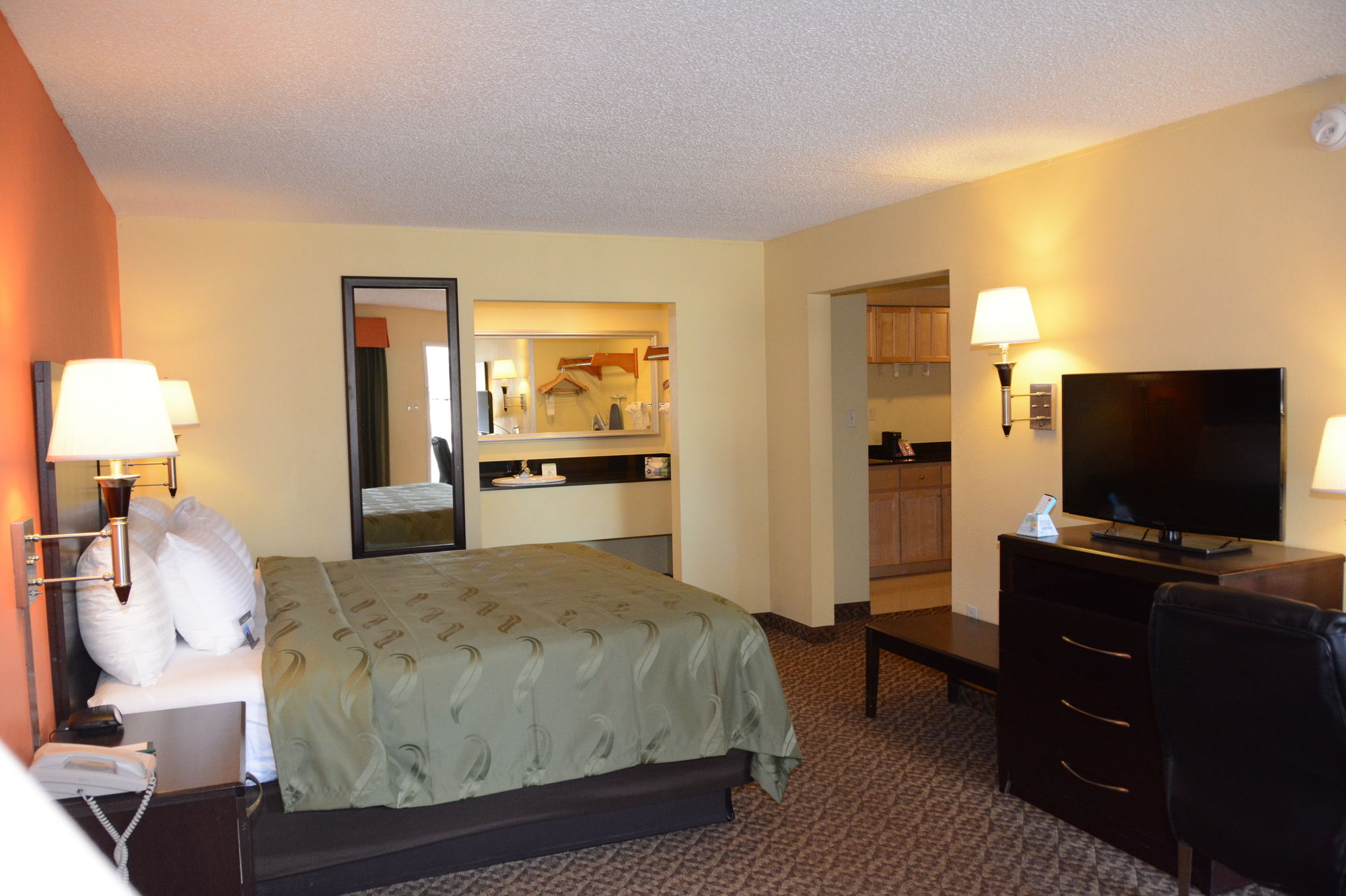 Studio 6 Suites North Richland Hills