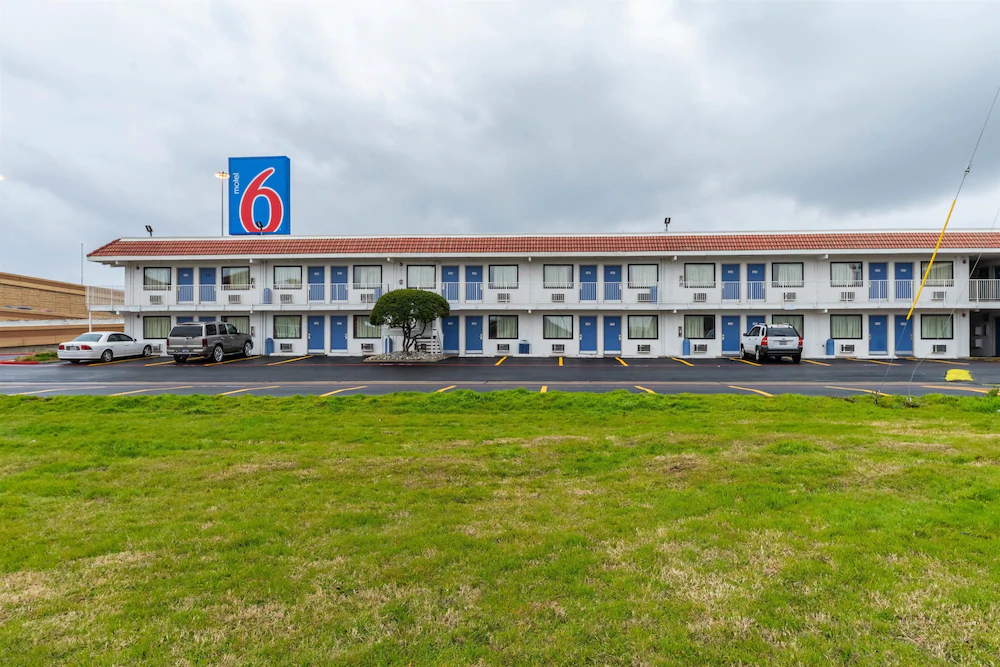 Red Oak Inn