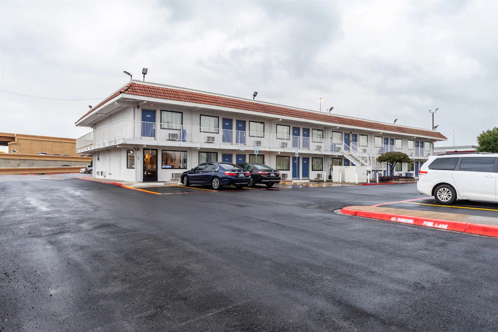 Red Oak Inn