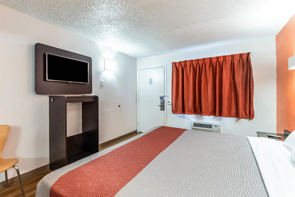 Red Oak Inn