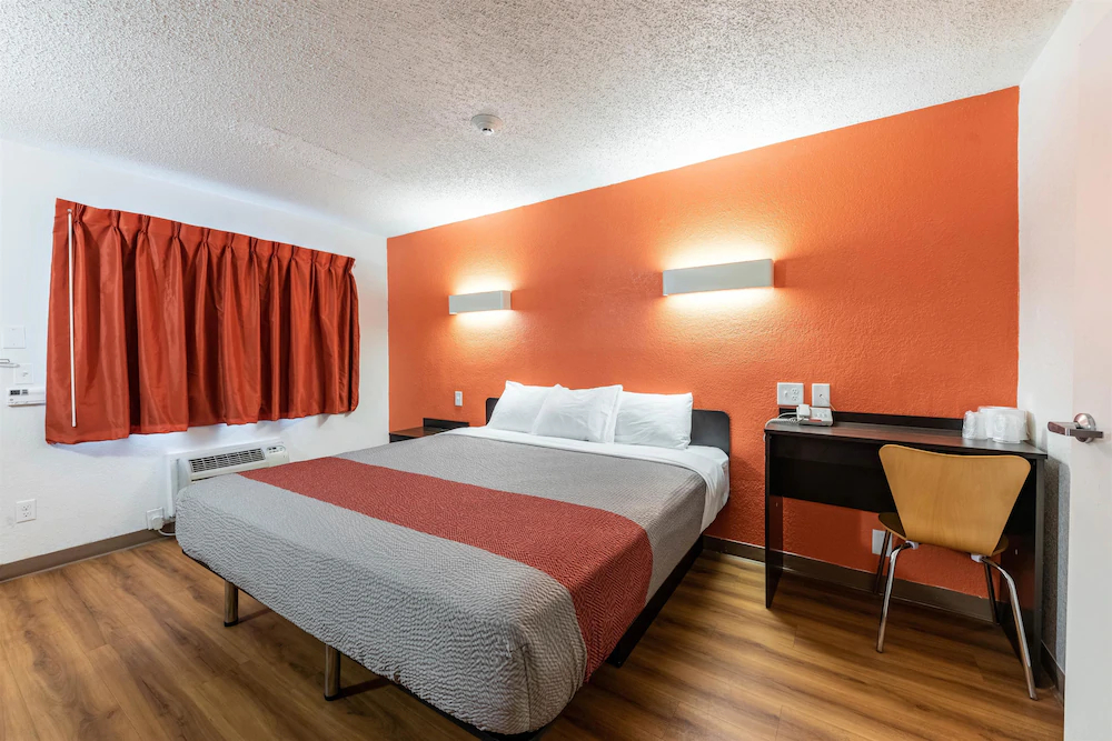 Red Oak Inn