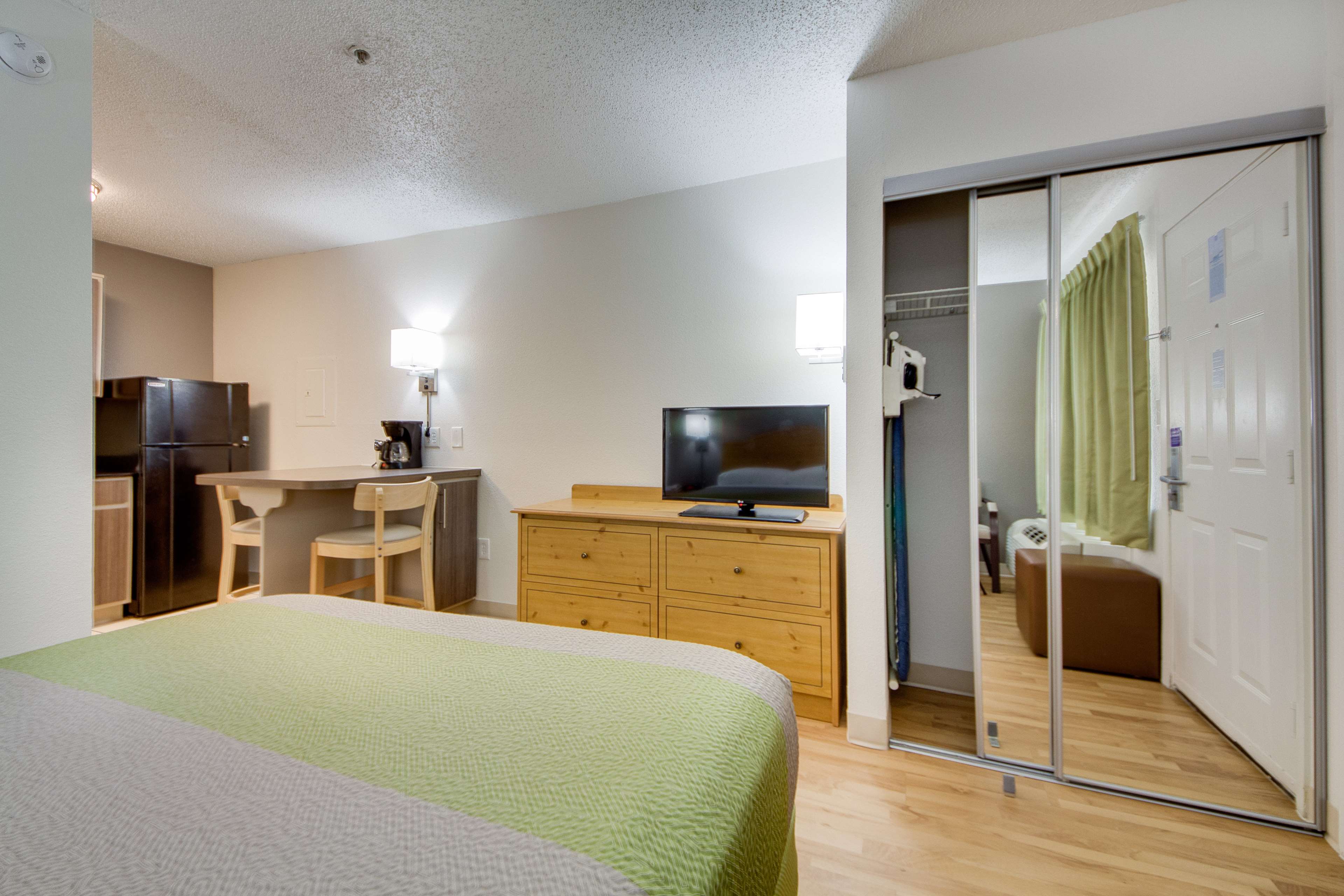Studio 6 Ft. Worth - North Richland Hills