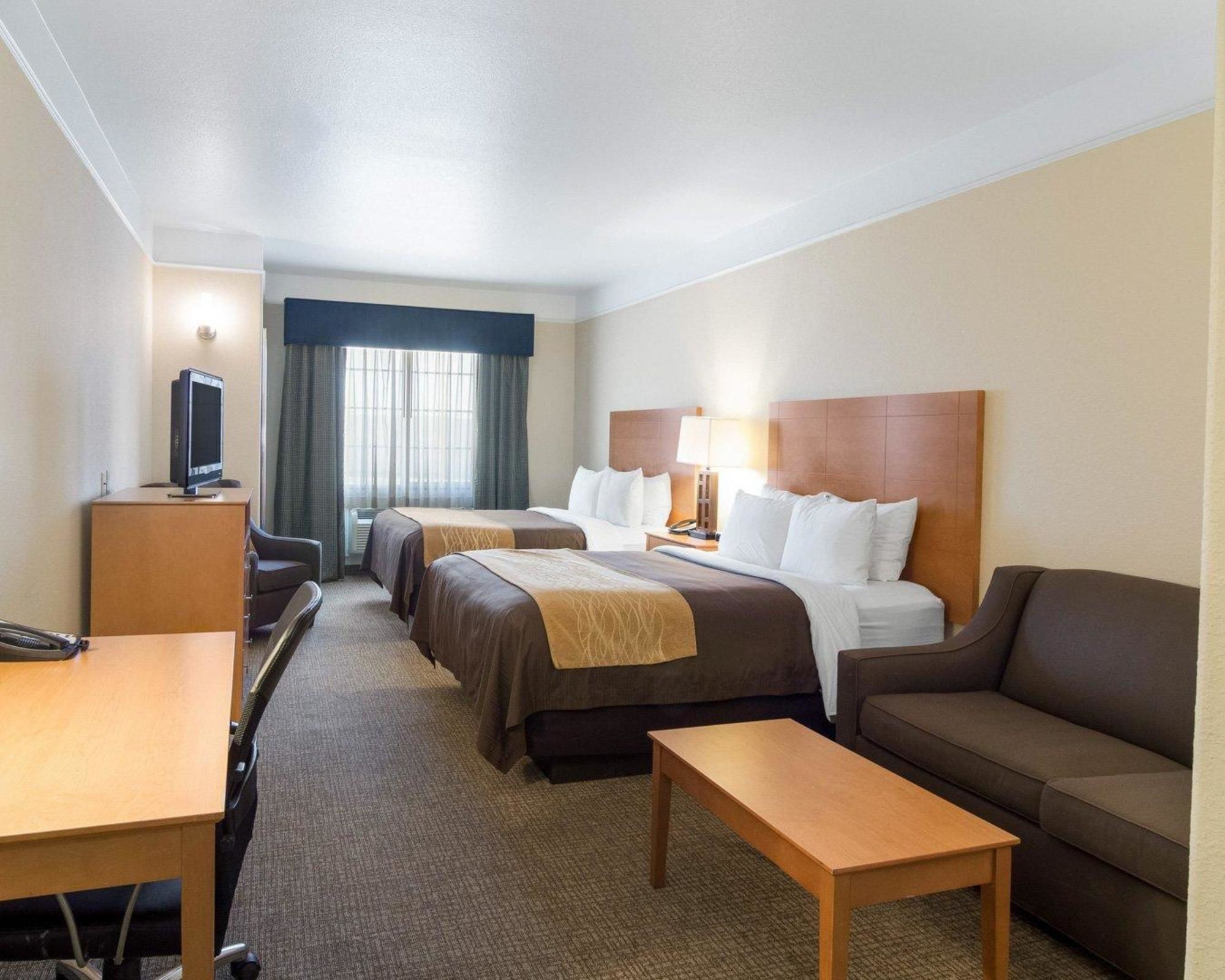 Comfort Inn & Suites