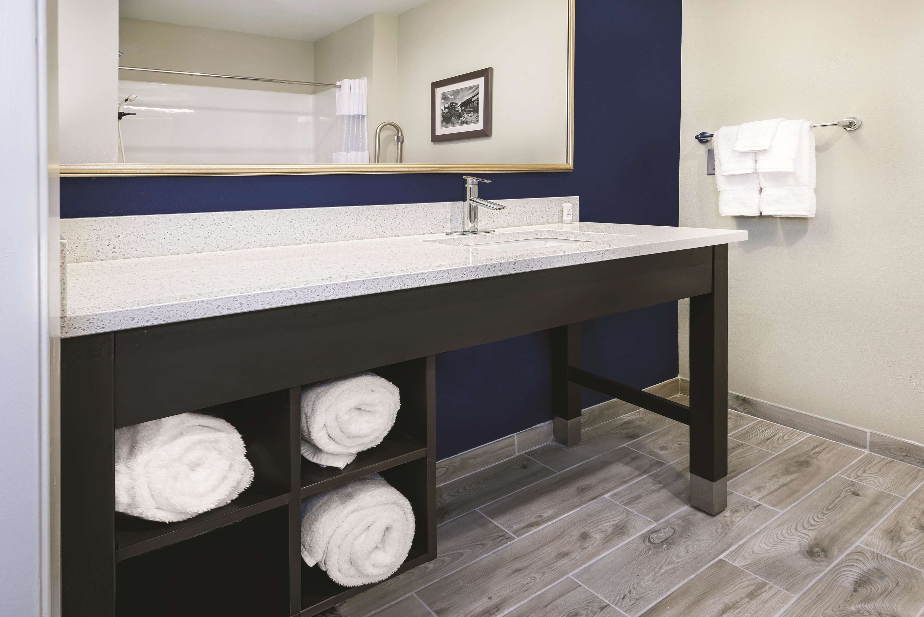 La Quinta Inn & Suites Odessa North - Sienna Tower