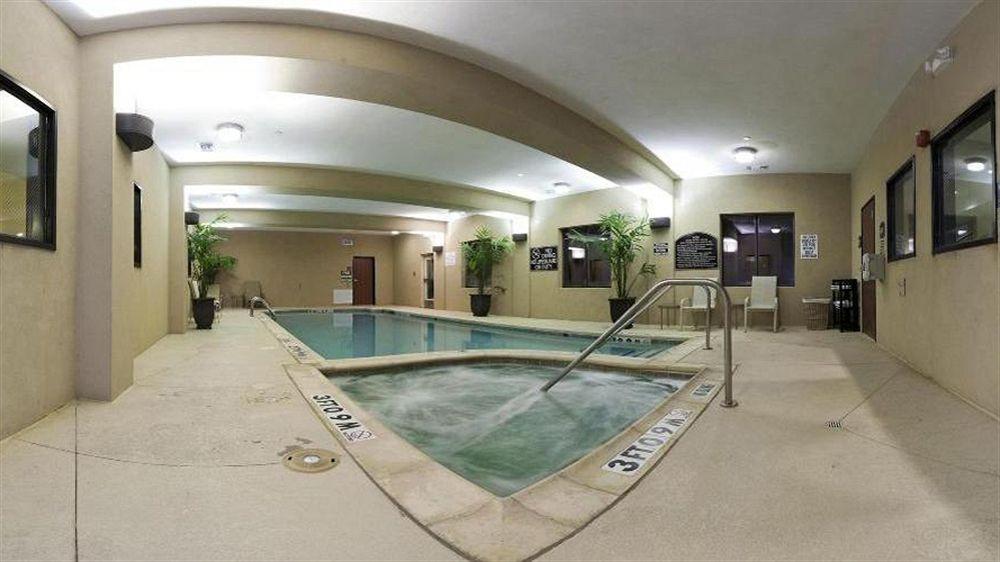 Holiday Inn Express Hotel & Suites Ozona