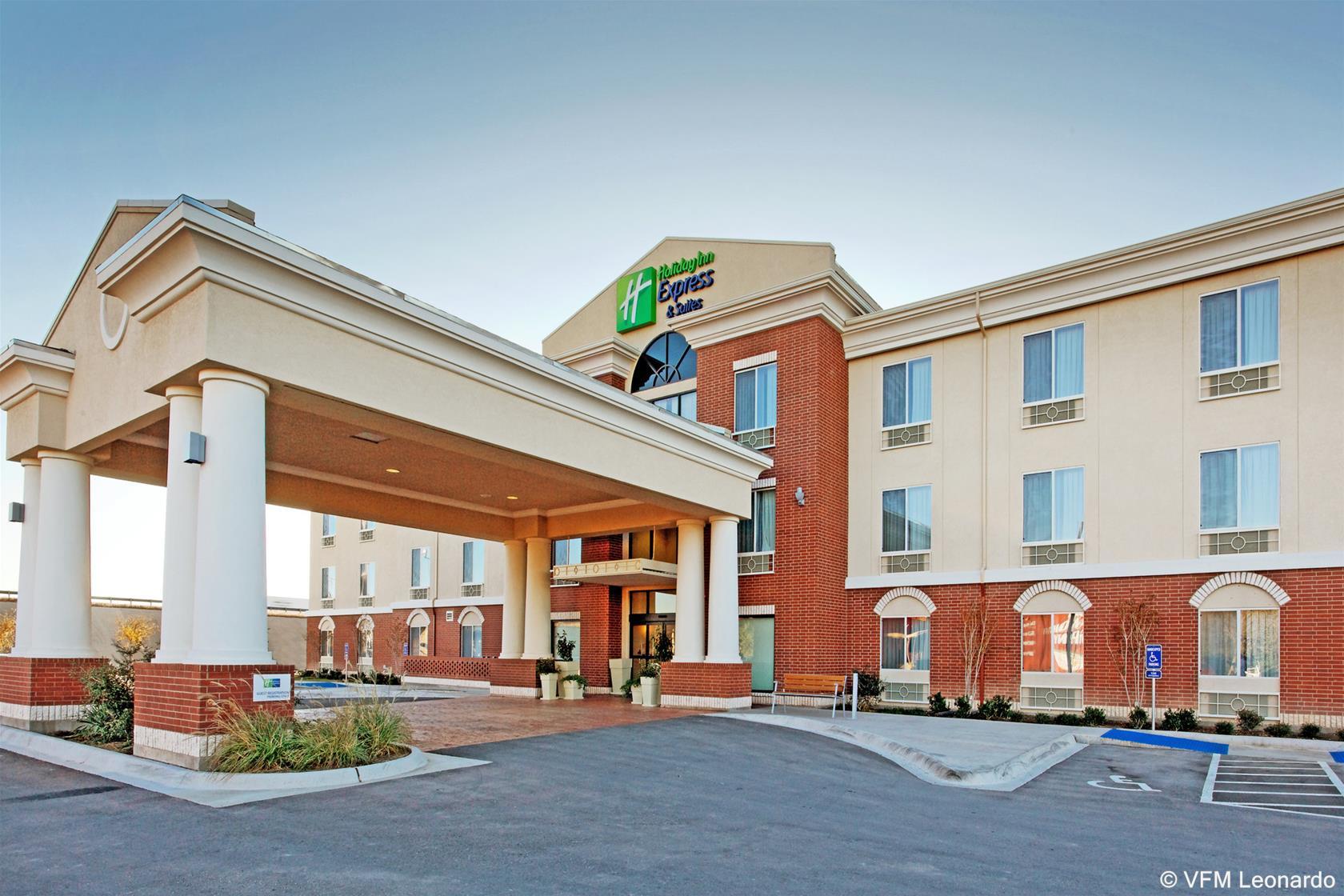 Holiday Inn Express Hotel & Suites Ozona