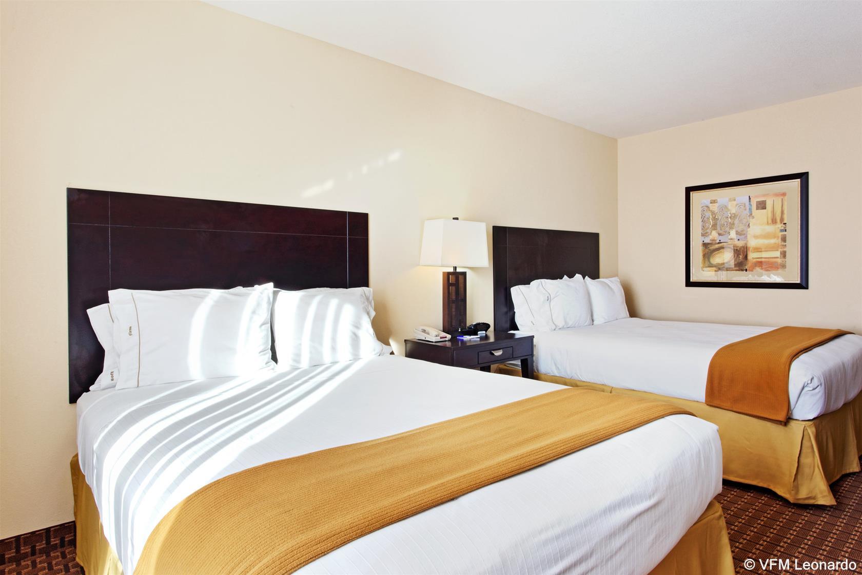 Holiday Inn Express Hotel & Suites Ozona