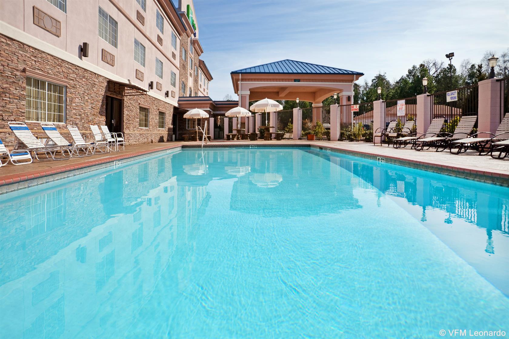Holiday Inn Express Palestine