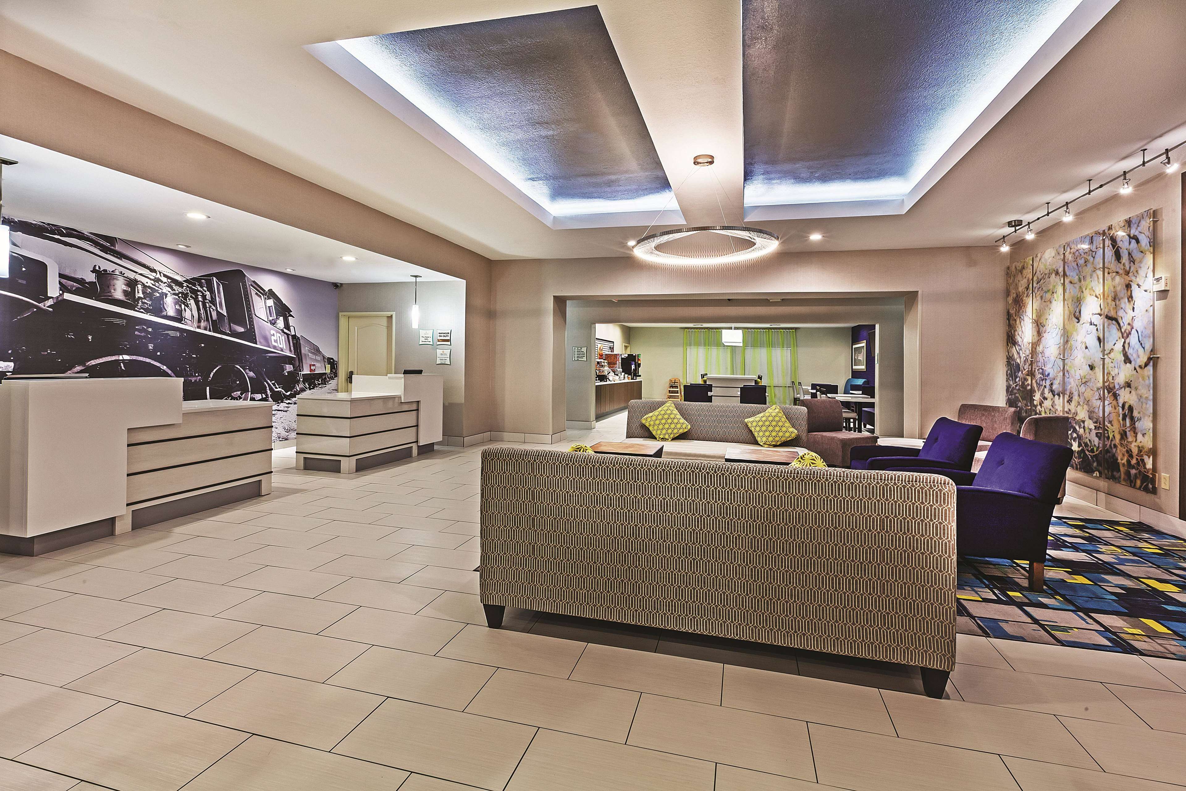 La Quinta Inn & Suites by Wyndham Palestine
