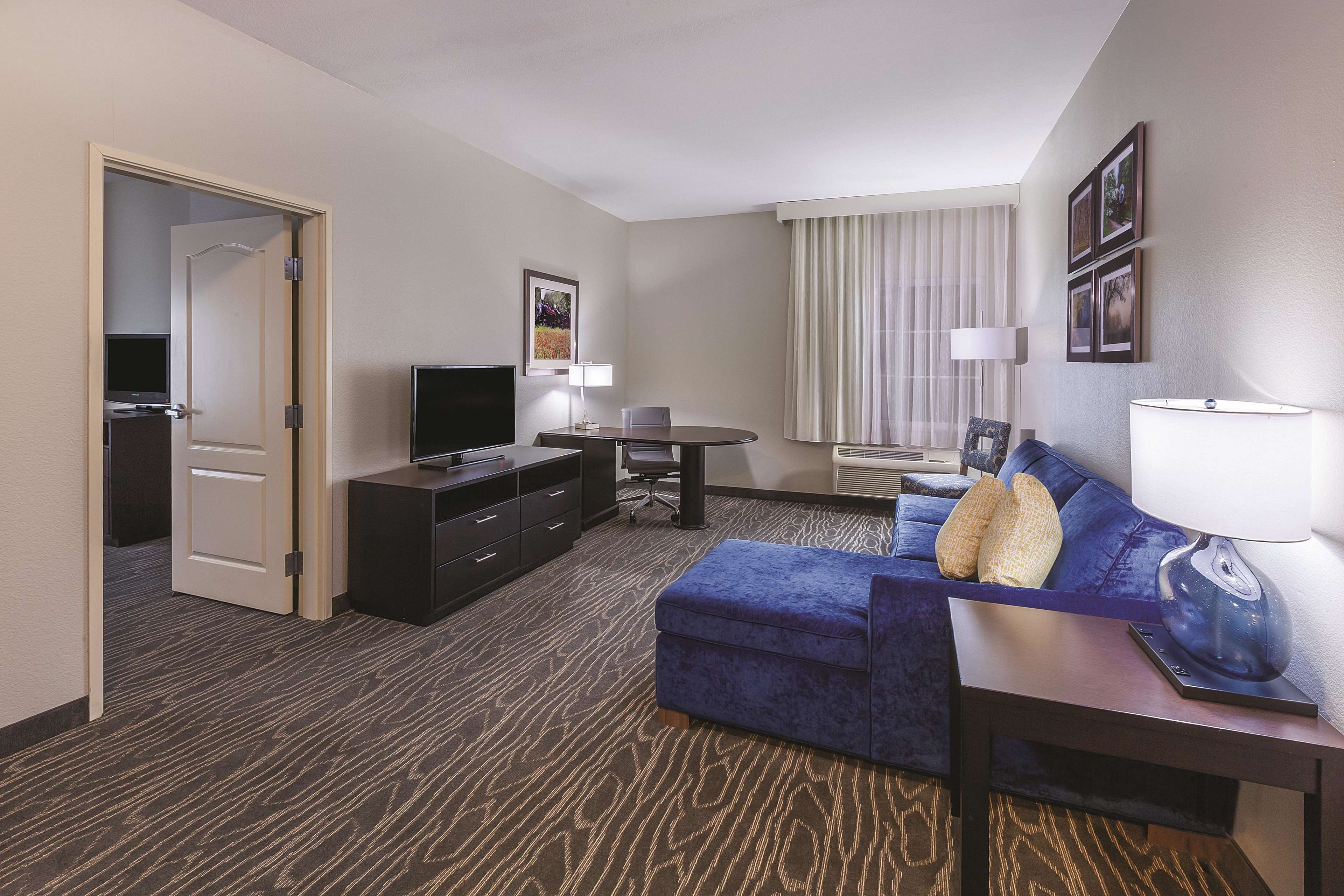 La Quinta Inn & Suites by Wyndham Palestine