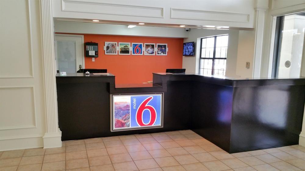 Motel 6 Palestine Tx