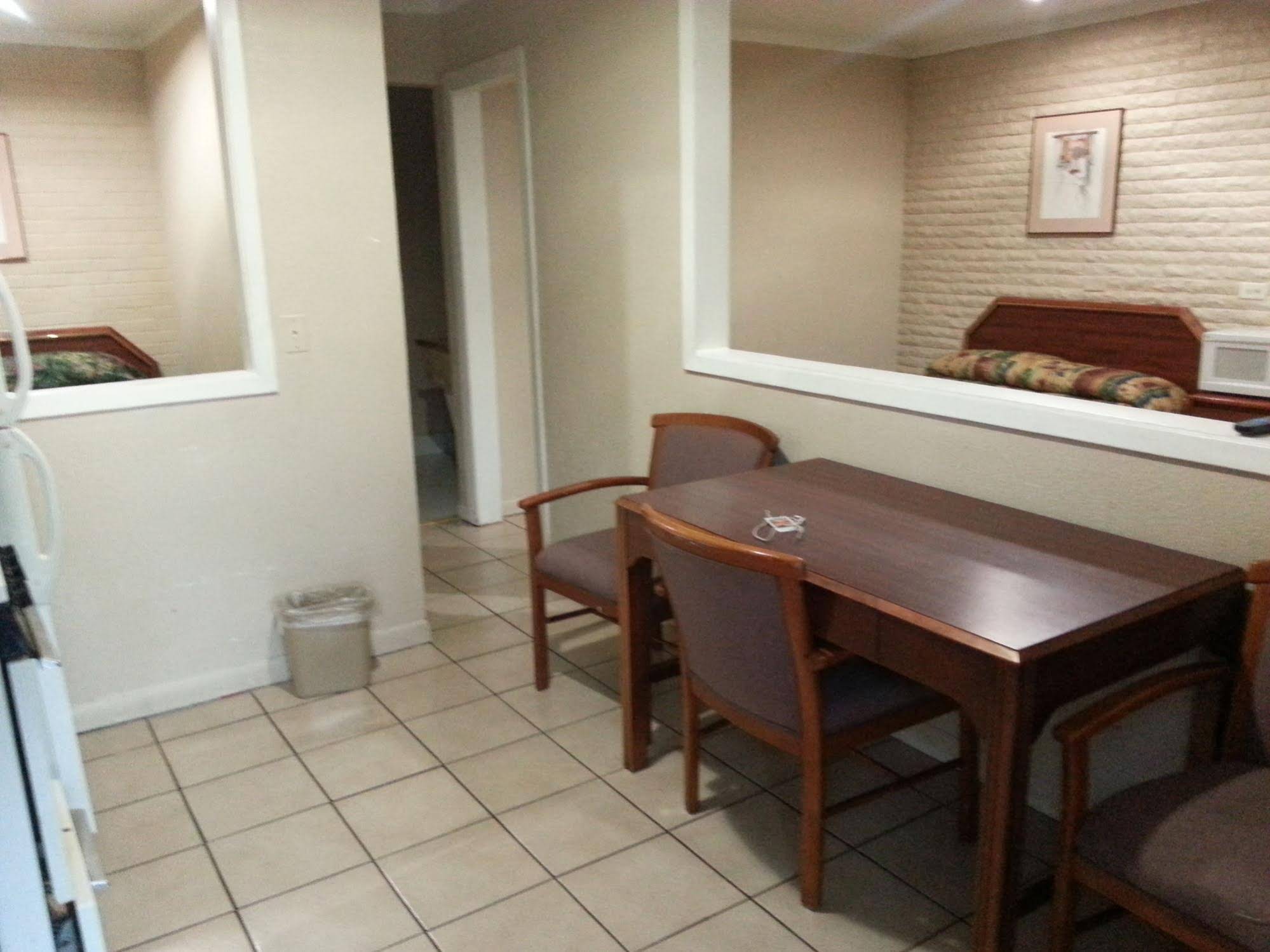 Kings Inn Motel Paris